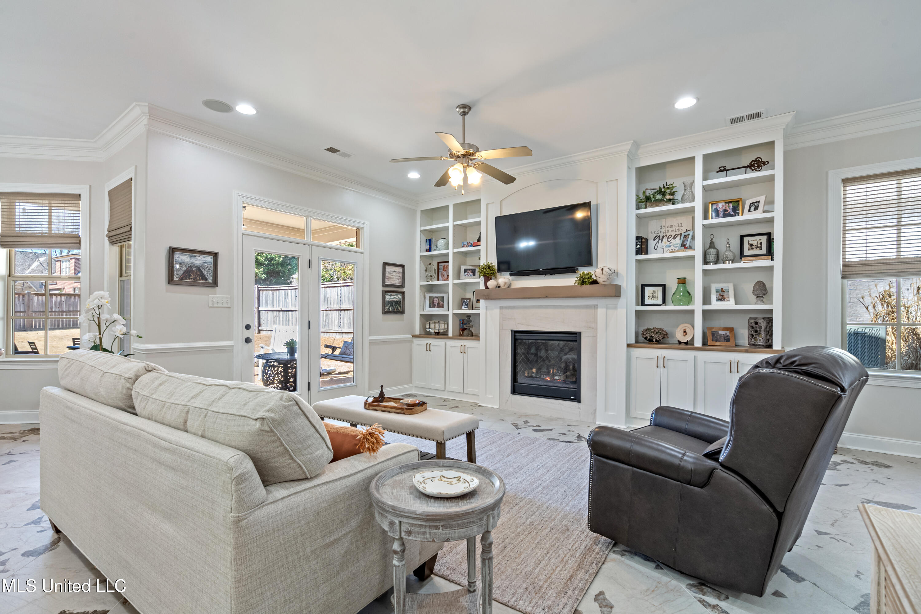 4833 E Delbridge Court, Olive Branch, Mississippi image 7