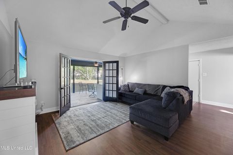 Single Family Residence in Gulfport MS 520 Sharp Boulevard 3.jpg
