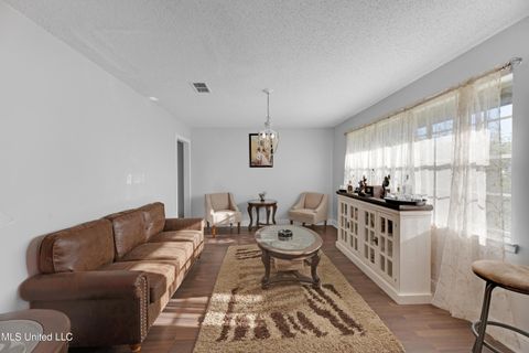 Single Family Residence in Gulfport MS 520 Sharp Boulevard 5.jpg