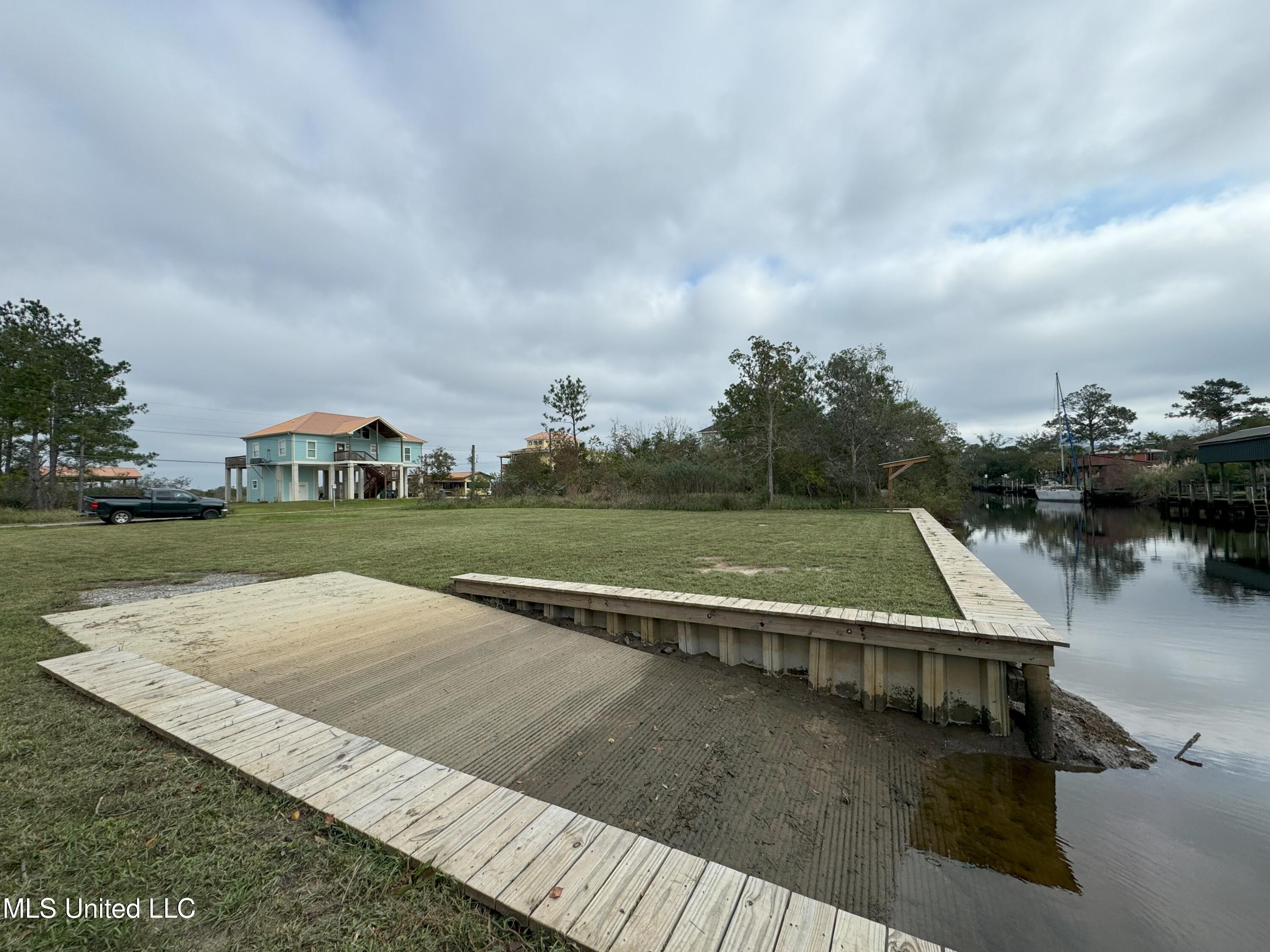 4075 Old Lazy River Road, Bay Saint Louis, Mississippi image 1