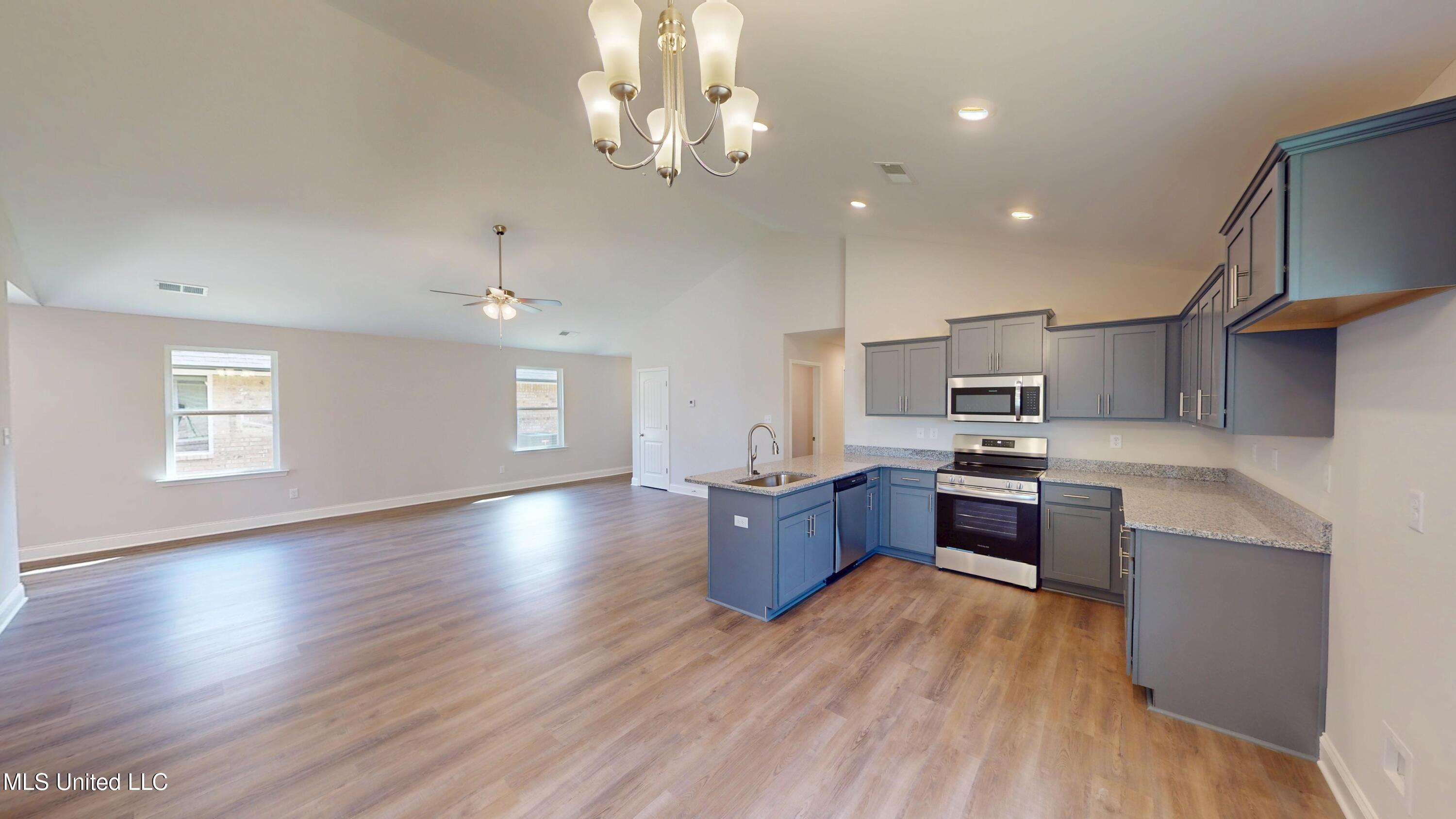 7908 Gardendale Drive, Olive Branch, Mississippi image 11