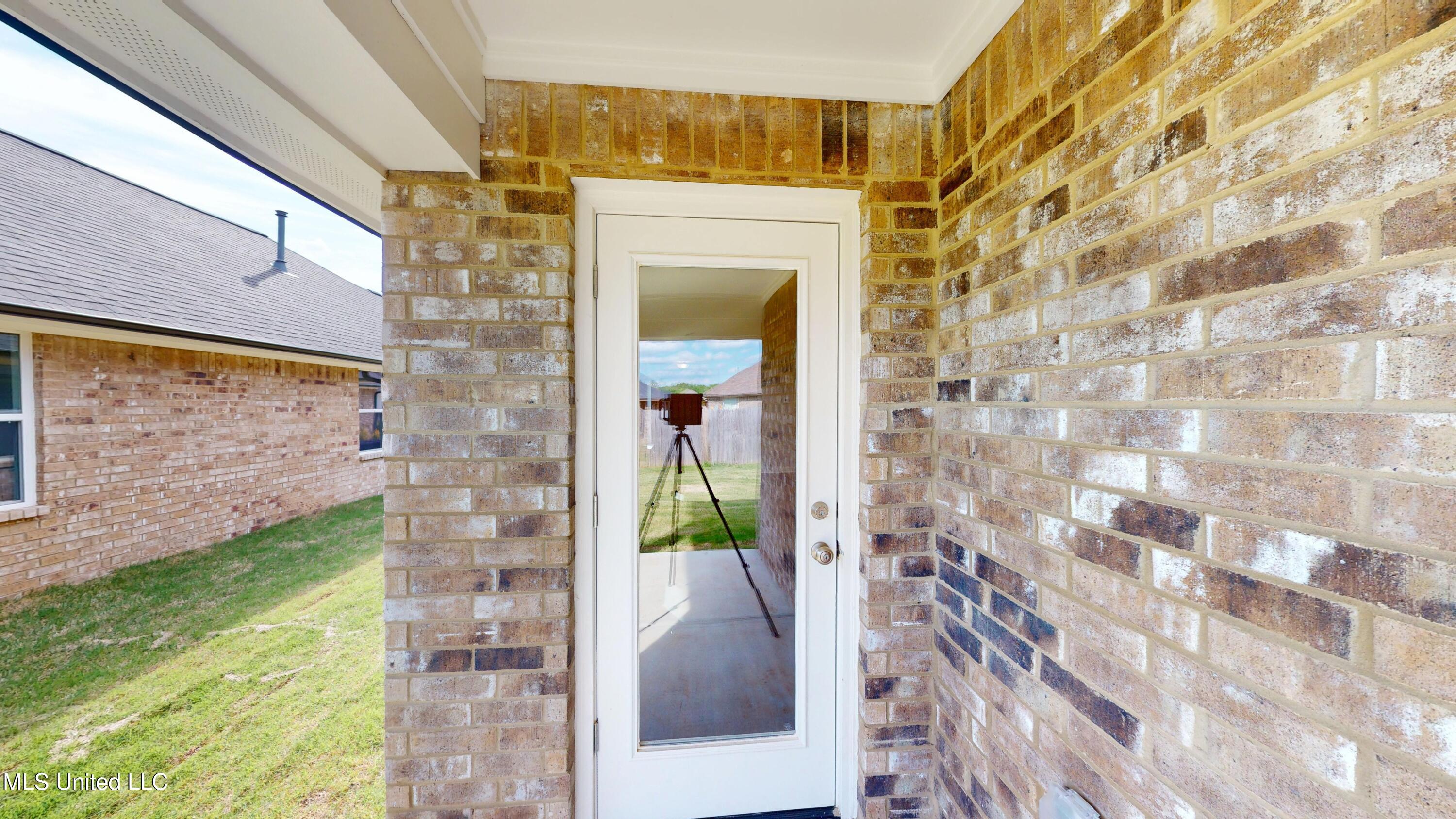 7908 Gardendale Drive, Olive Branch, Mississippi image 22