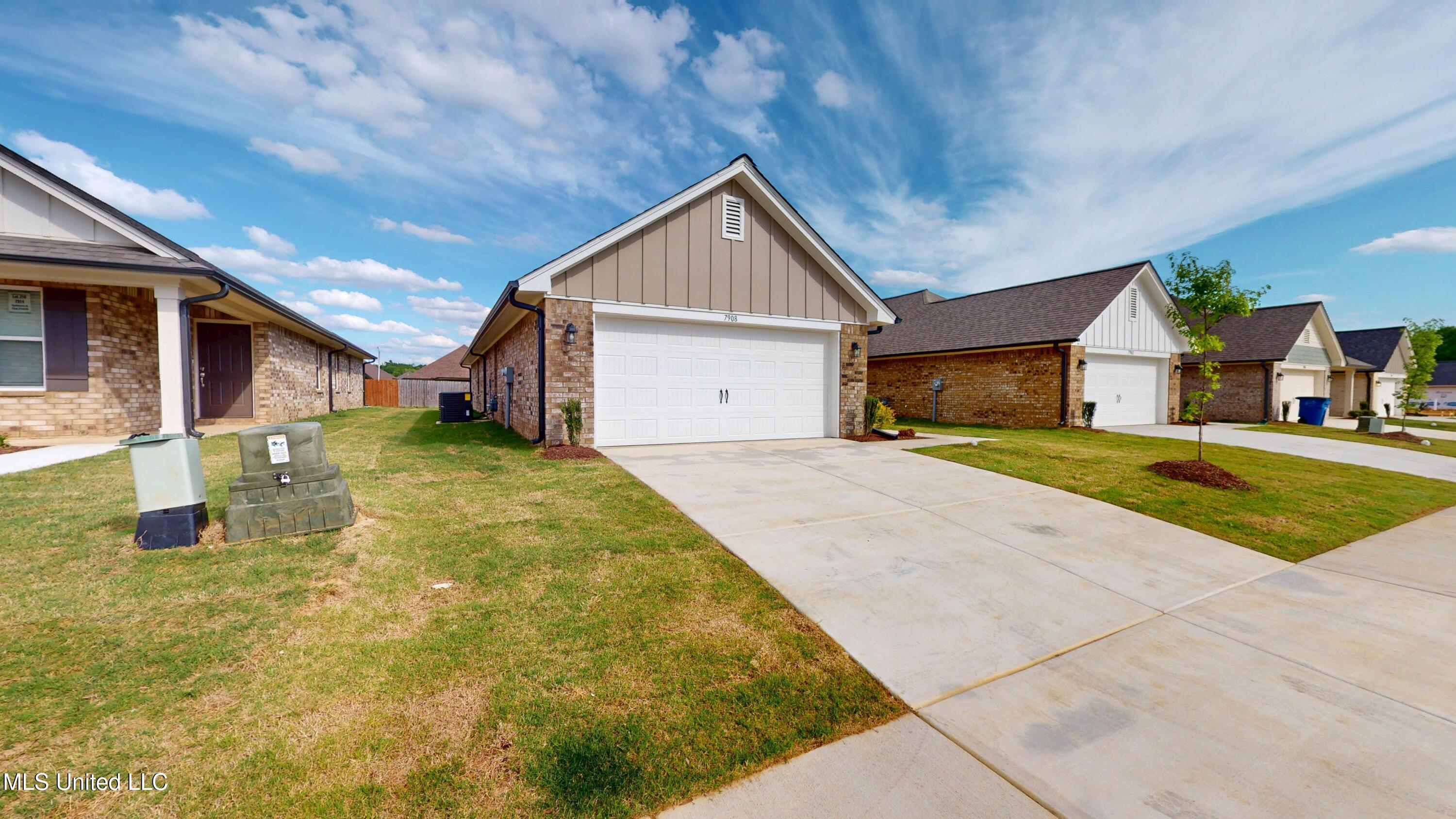 7908 Gardendale Drive, Olive Branch, Mississippi image 2