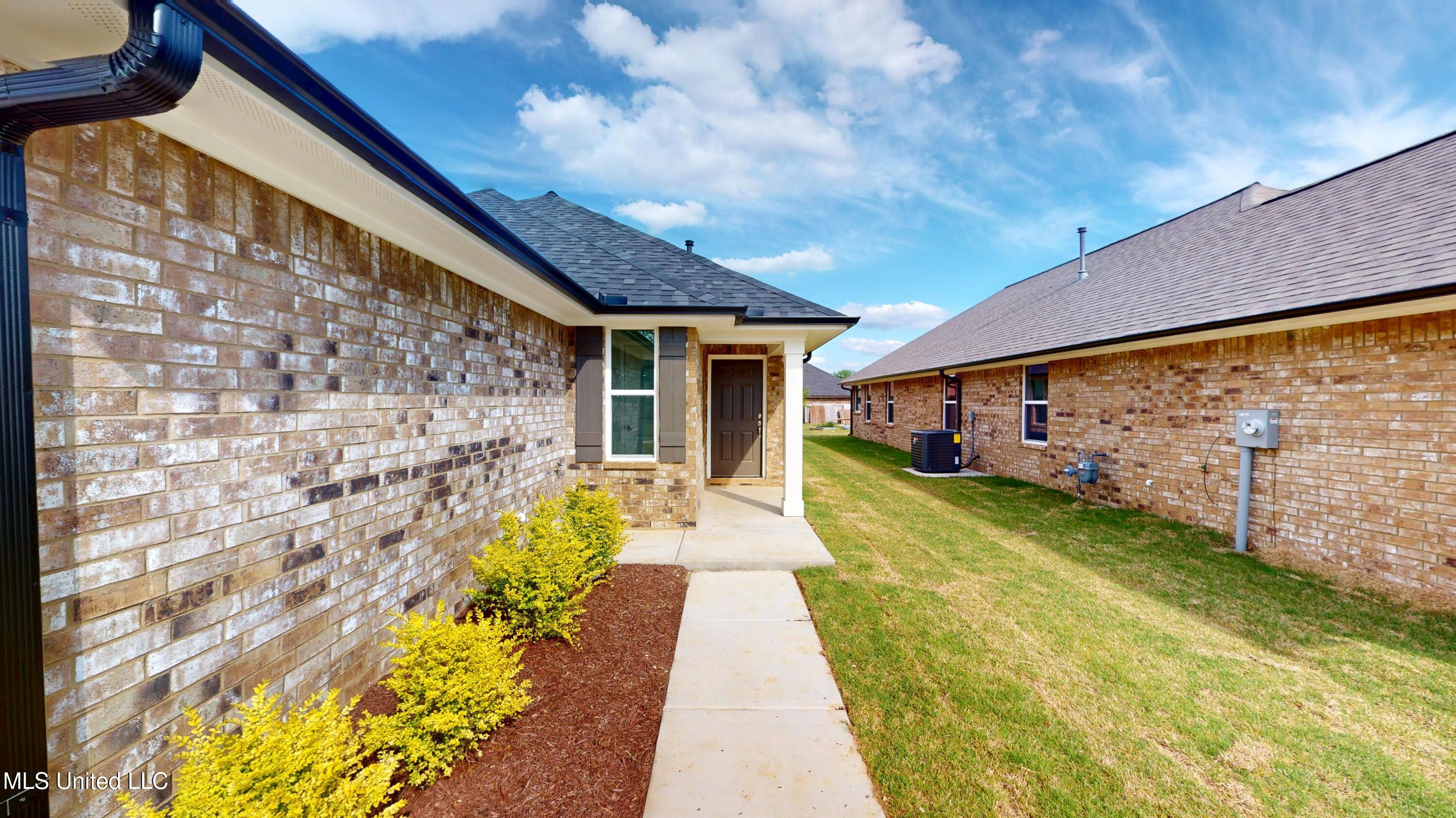7908 Gardendale Drive, Olive Branch, Mississippi image 4