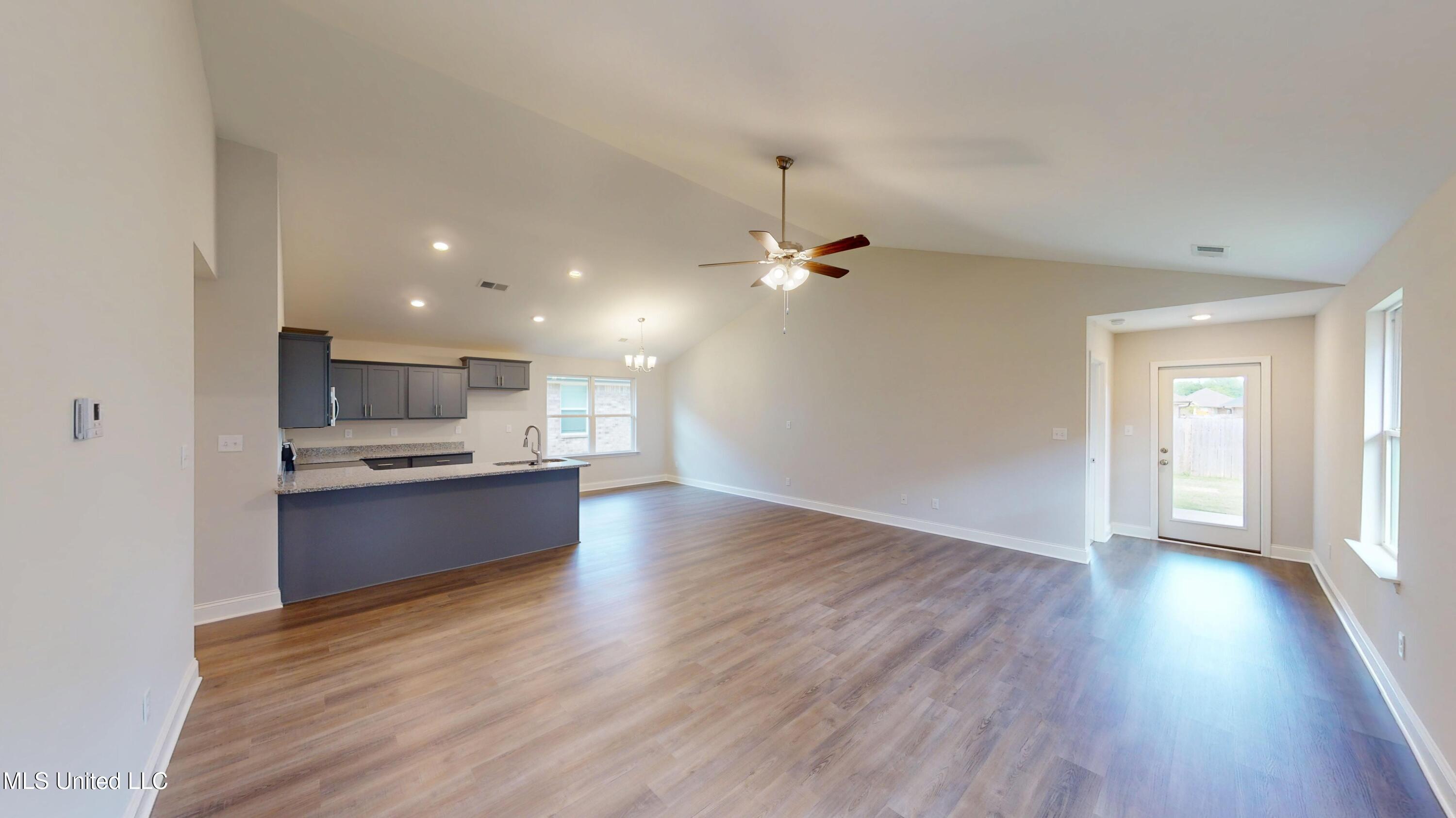7908 Gardendale Drive, Olive Branch, Mississippi image 7