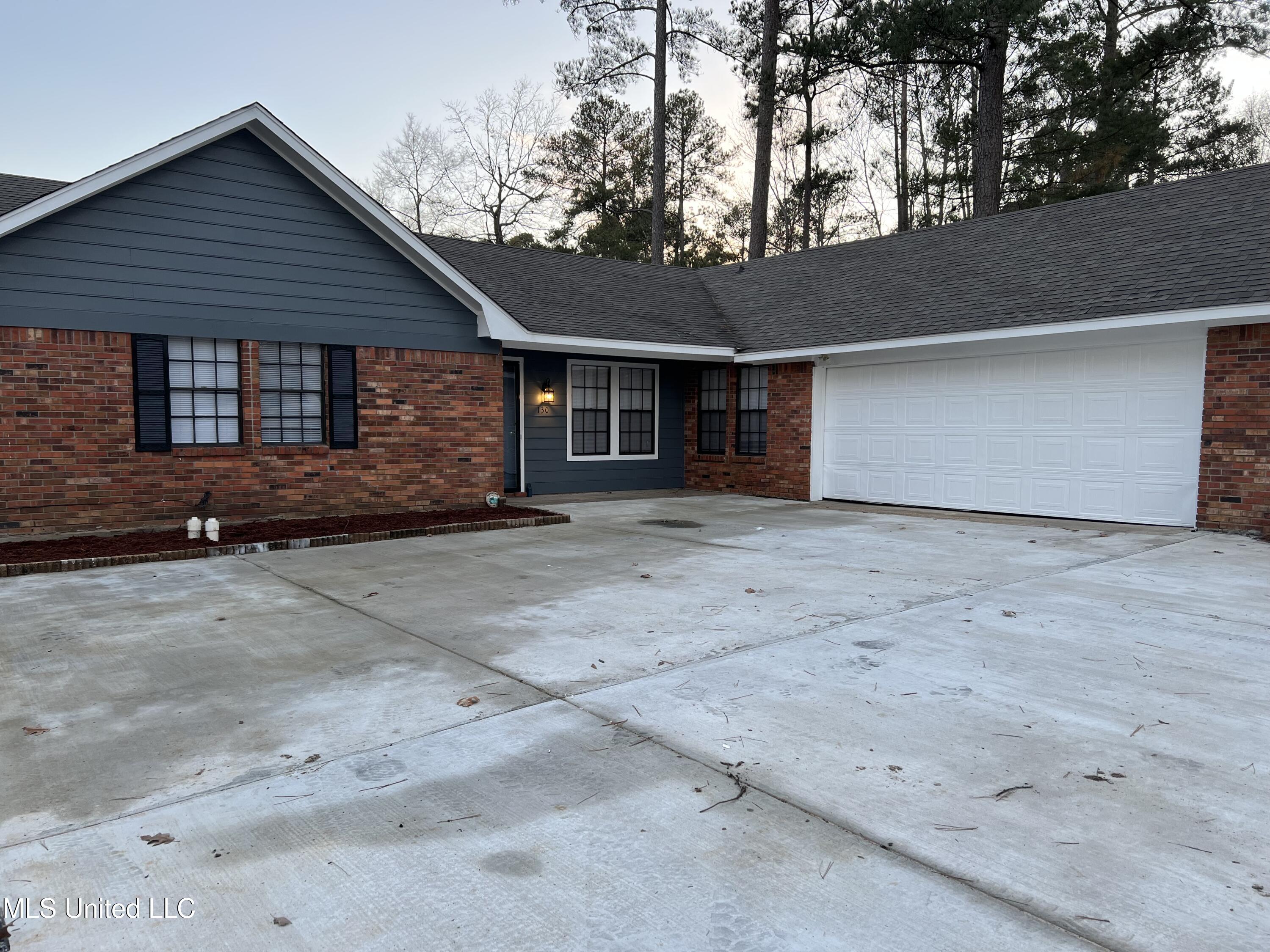 130 Bent Creek Drive, Brandon, Mississippi image 2