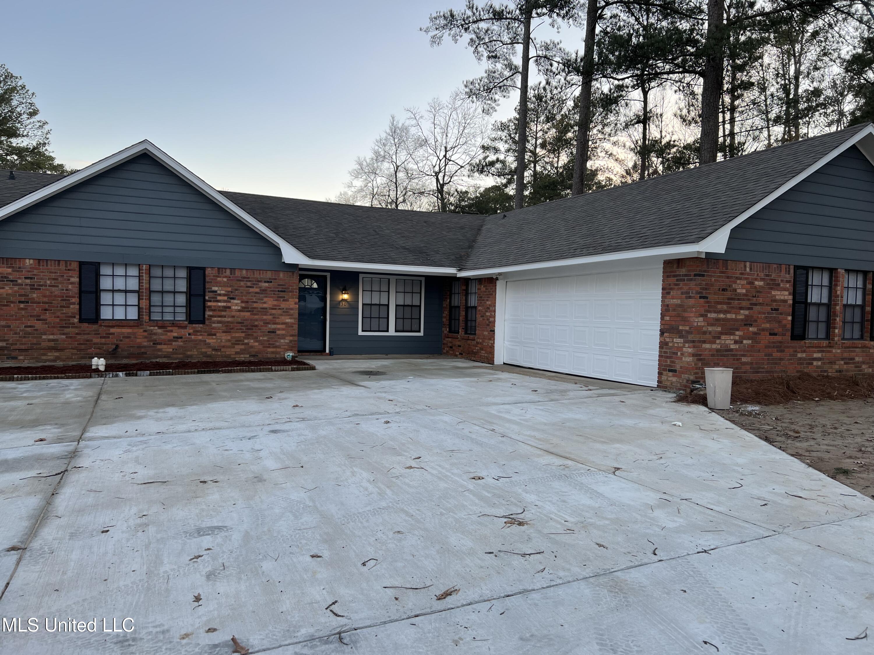 130 Bent Creek Drive, Brandon, Mississippi image 1