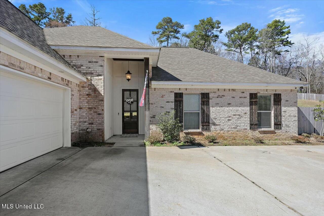 127 St Charles Avenue, Florence, Mississippi image 3