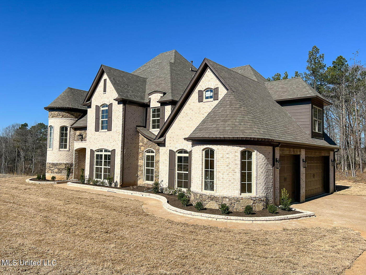 11482 Vickis Lane, Olive Branch, Mississippi image 2