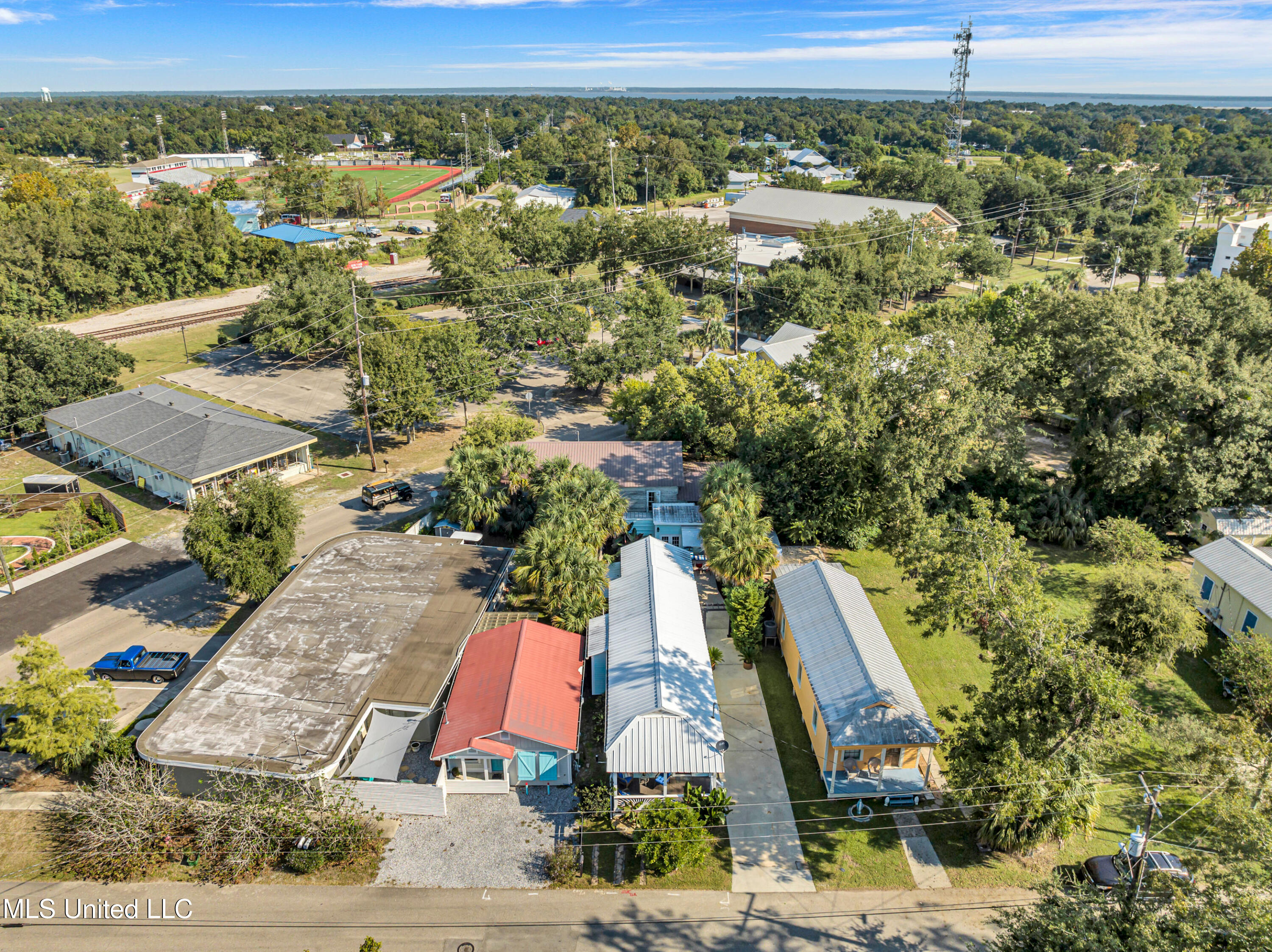 253 Sycamore Street, Bay Saint Louis, Mississippi image 32