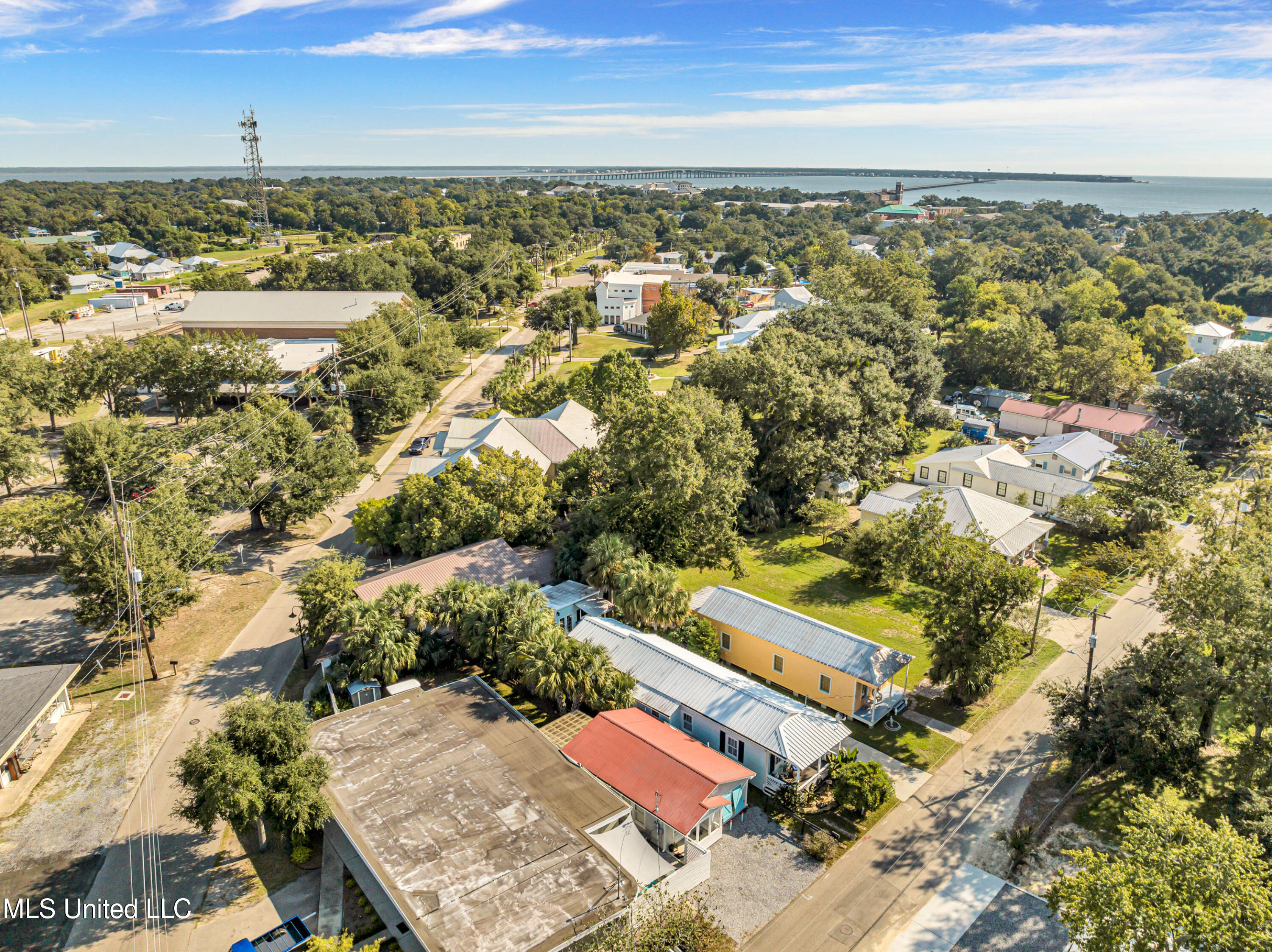 253 Sycamore Street, Bay Saint Louis, Mississippi image 33