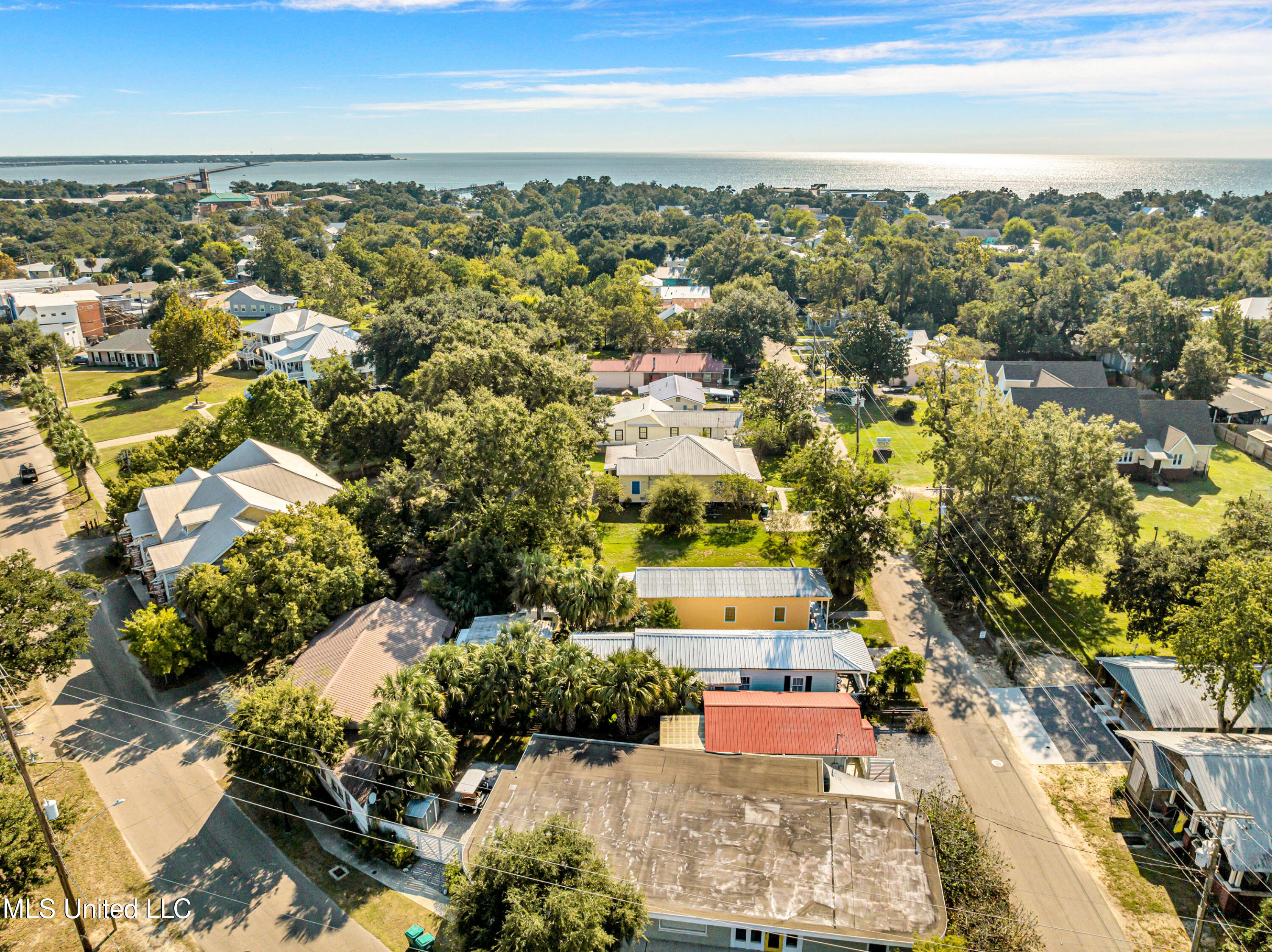 253 Sycamore Street, Bay Saint Louis, Mississippi image 34