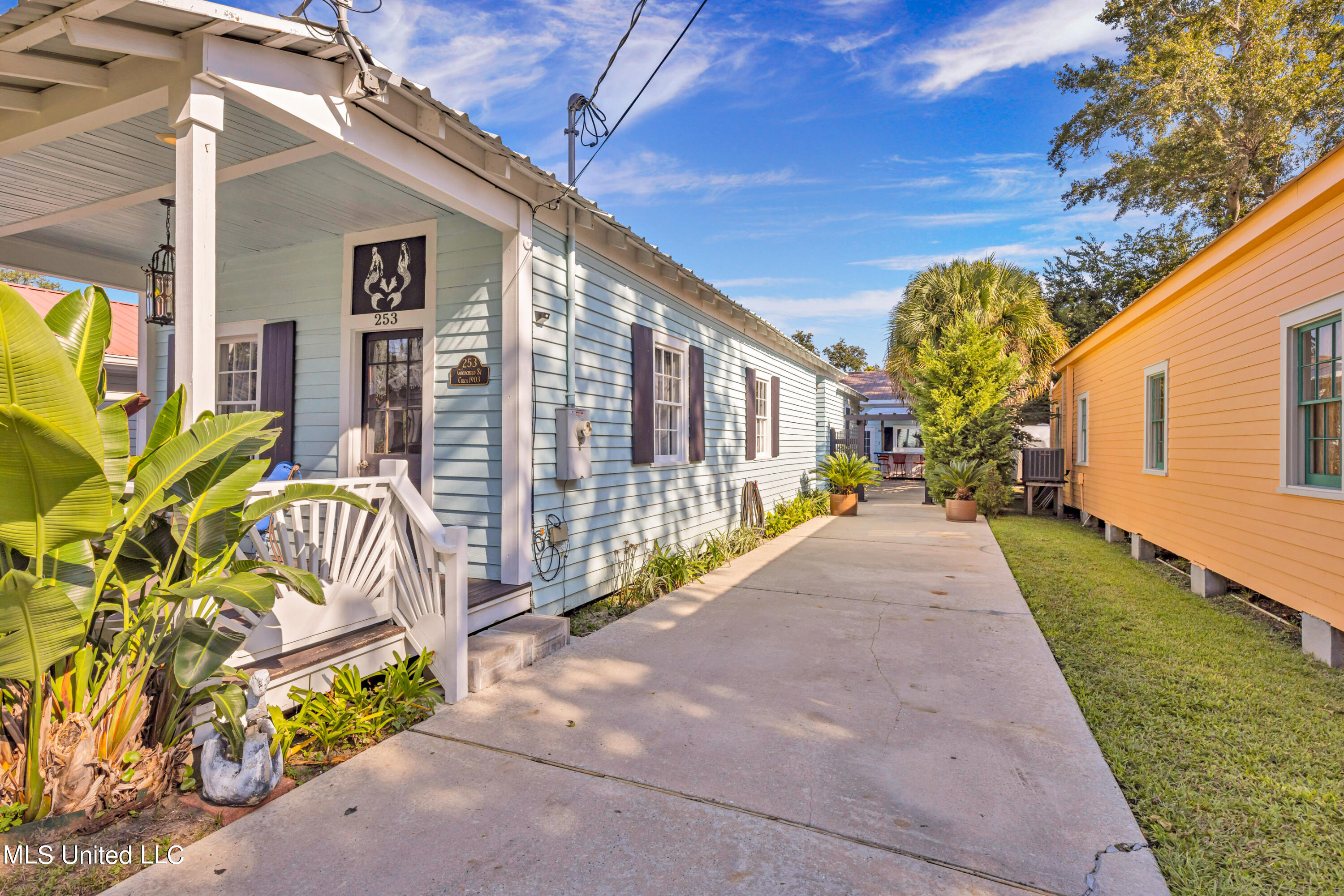 253 Sycamore Street, Bay Saint Louis, Mississippi image 4