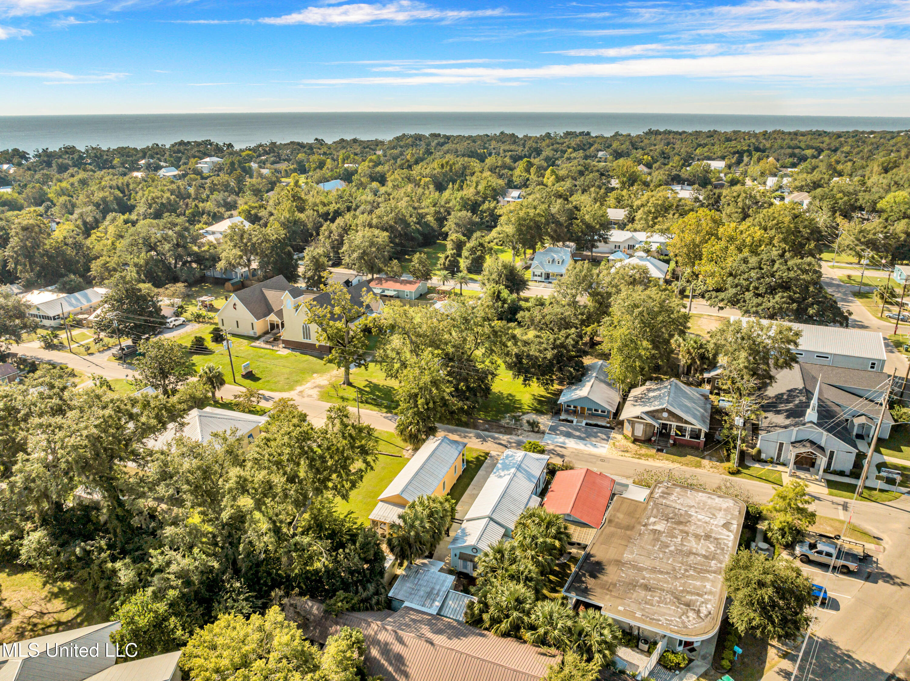 253 Sycamore Street, Bay Saint Louis, Mississippi image 35