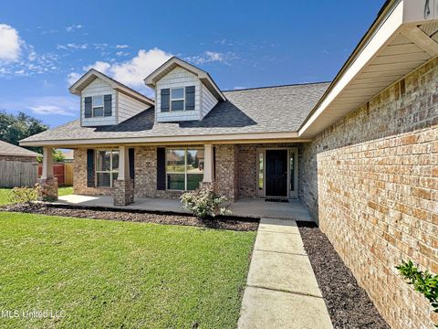 Single Family Residence in Ocean Springs MS 168 Saltmeadow Circle 3.jpg