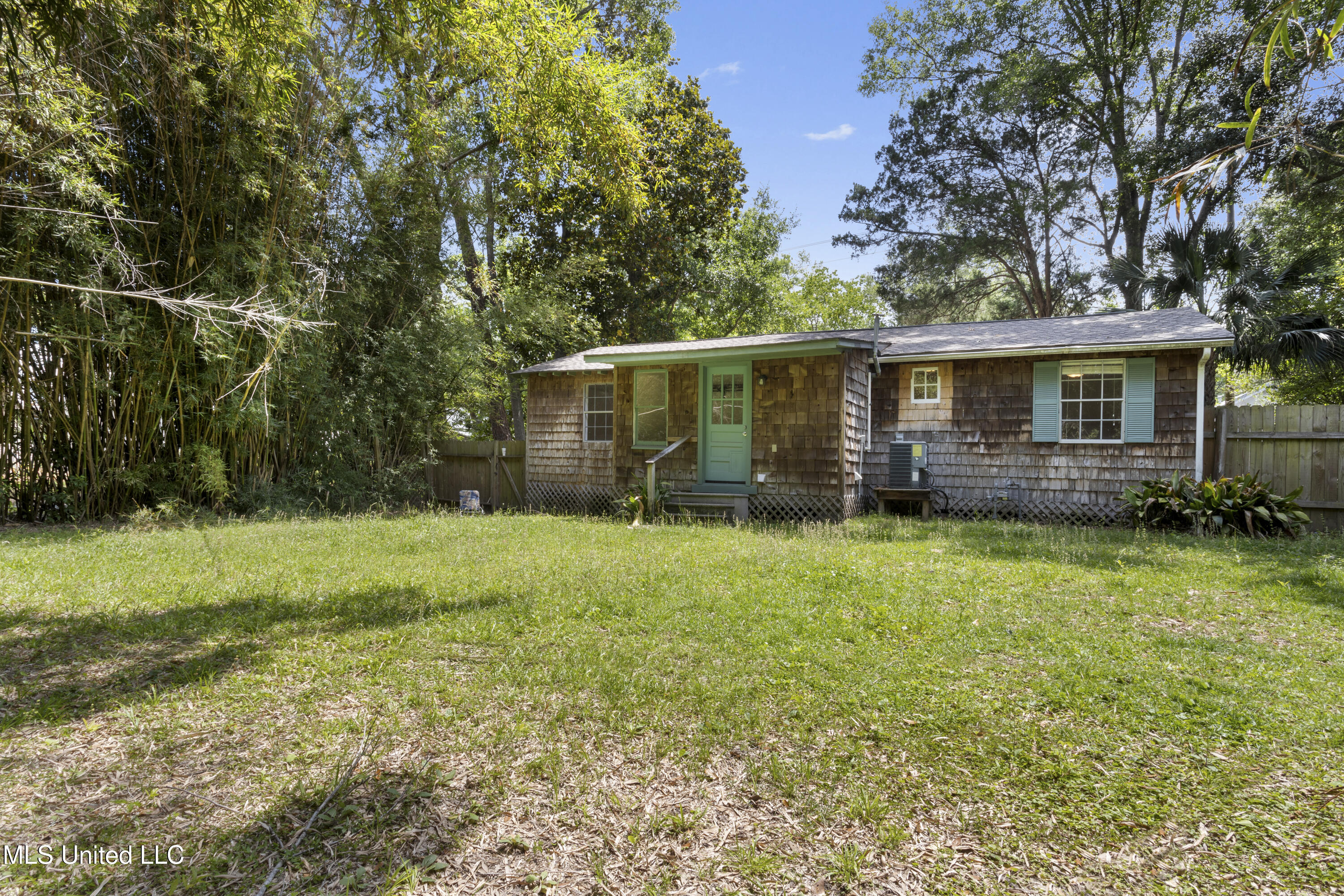 609 Russell Avenue, Ocean Springs, Mississippi image 17