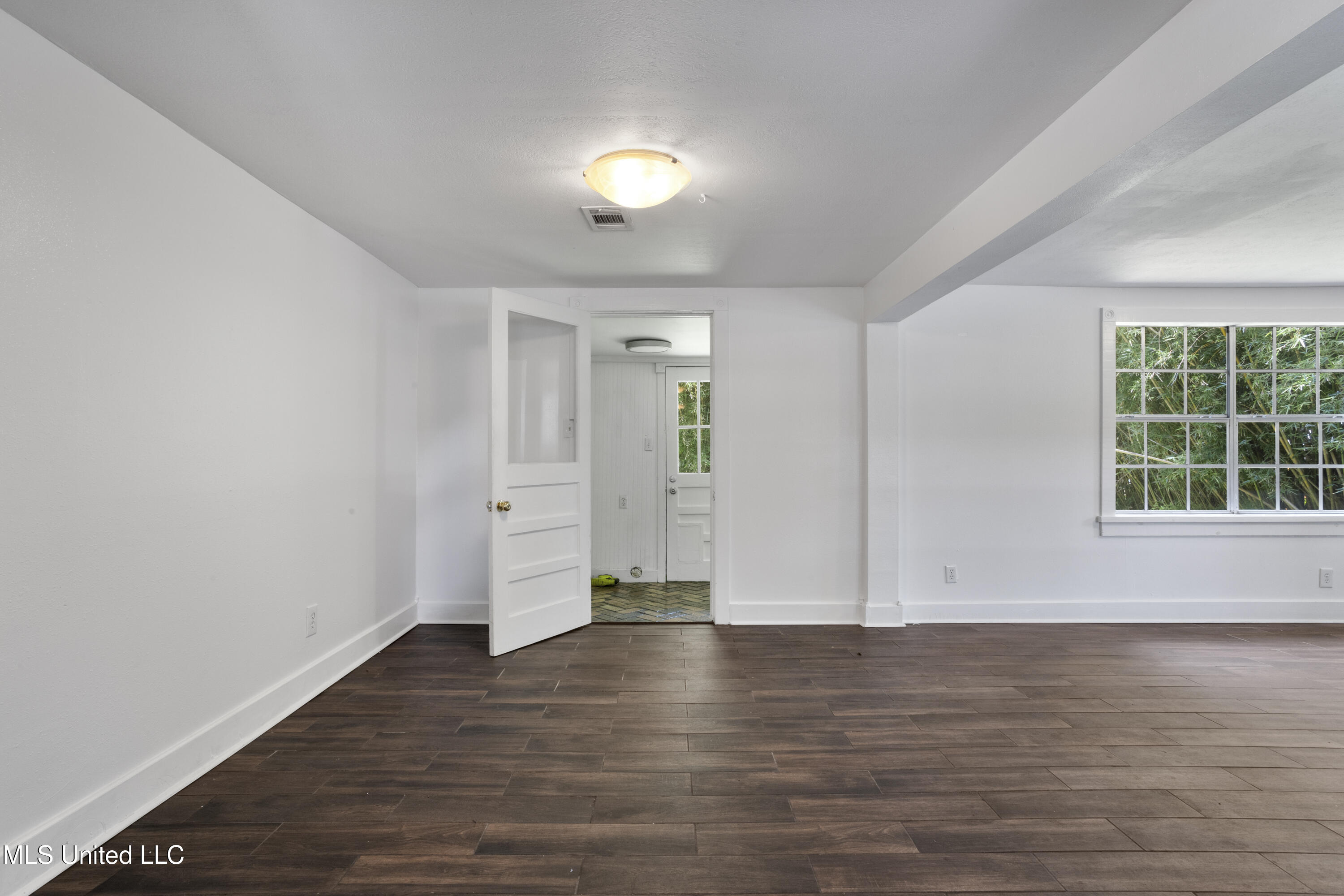 609 Russell Avenue, Ocean Springs, Mississippi image 12