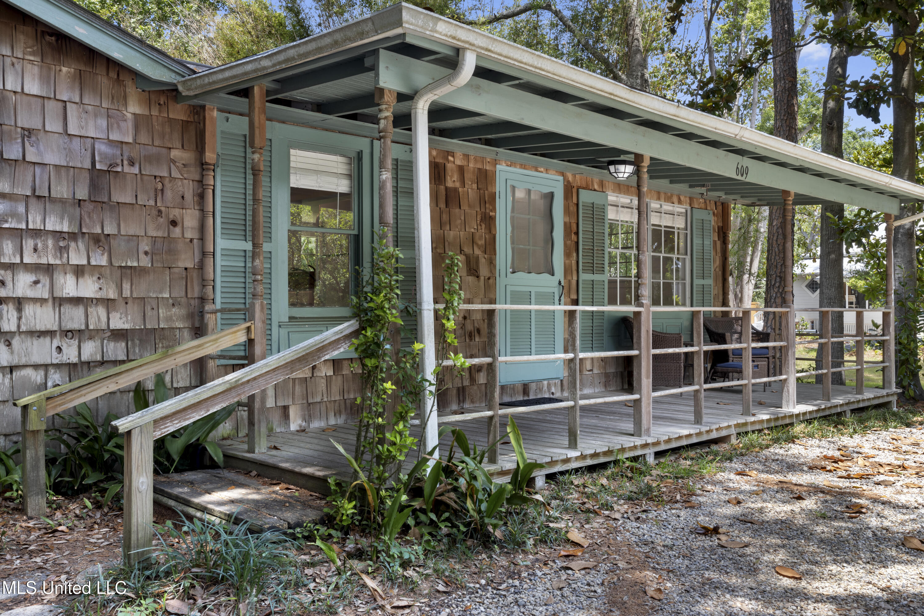 609 Russell Avenue, Ocean Springs, Mississippi image 6