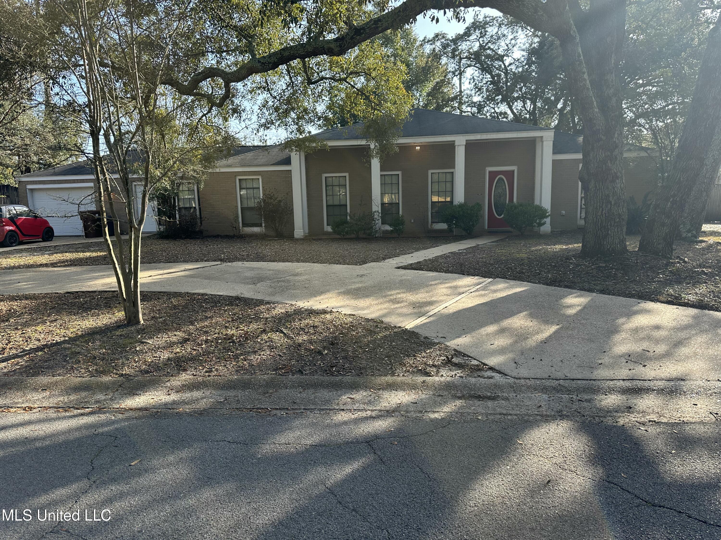 305 Westview Drive, Biloxi, Mississippi image 1