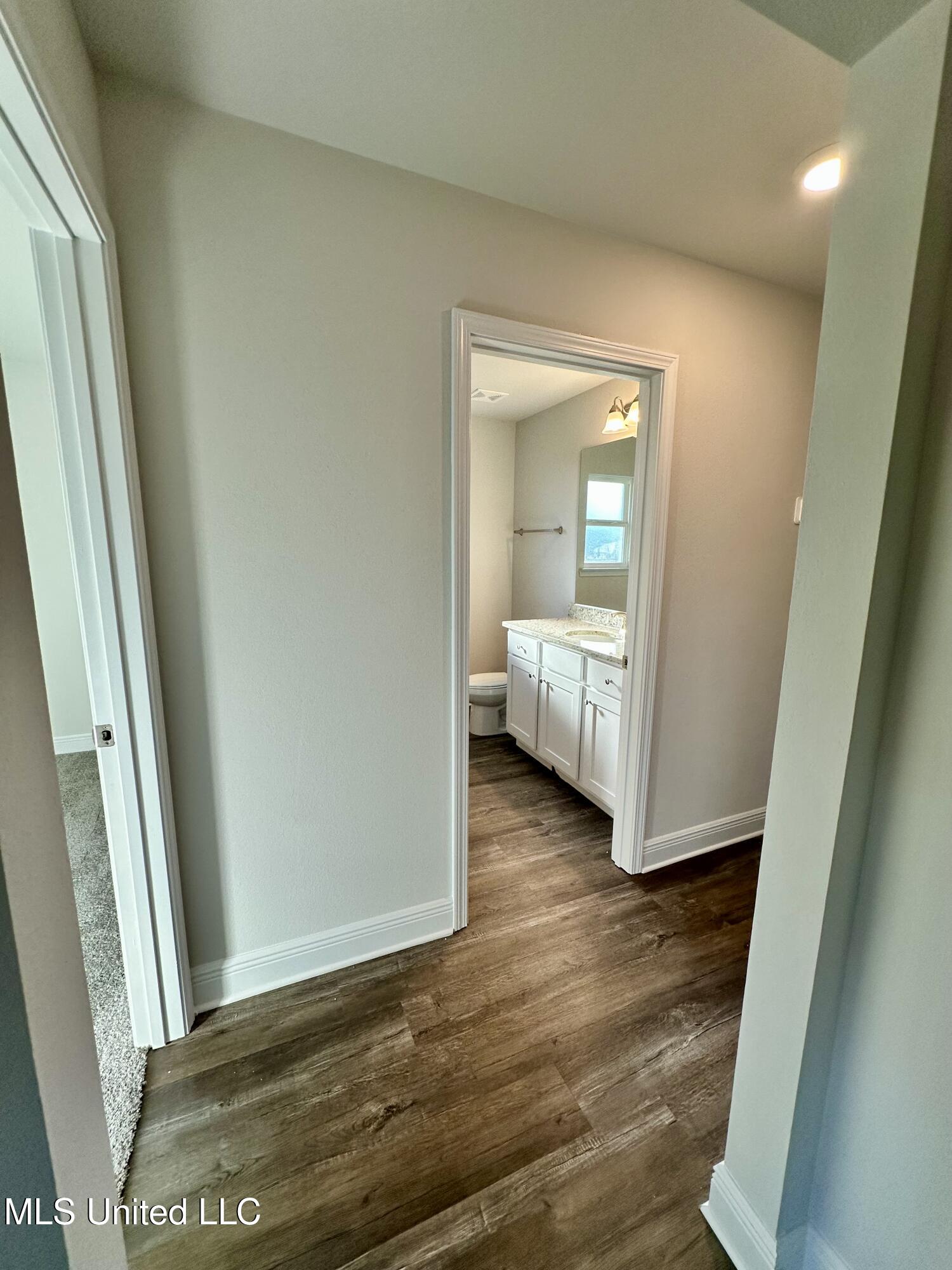 6203 Diamond Lane, Biloxi, Mississippi image 32