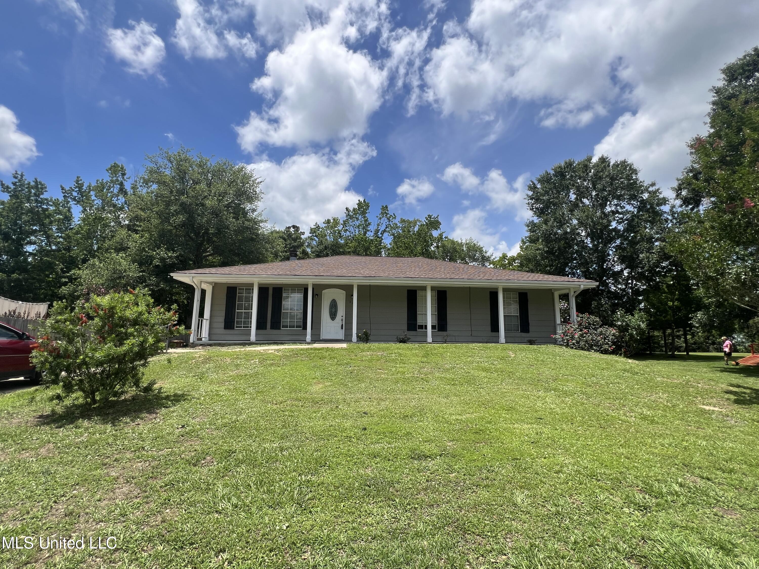 115 Shady Drive, Long Beach, Mississippi image 1