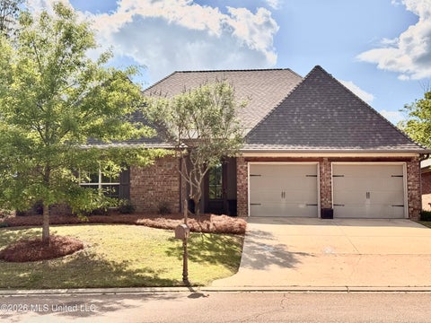 Homes For Sale - 3 Enclave Circle<br/> Ridgeland, MS 39157