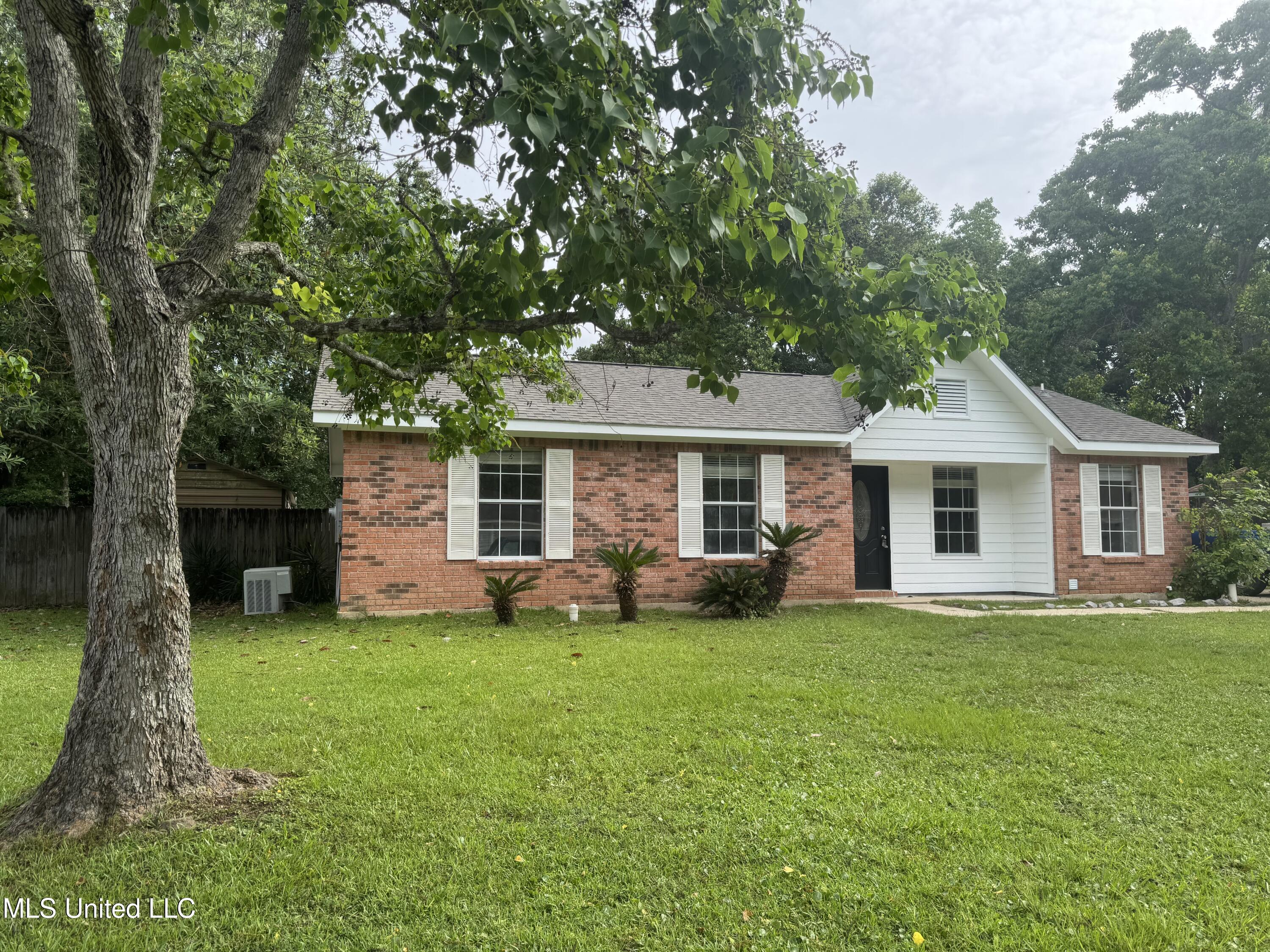 1412 Springridge Road, Gautier, Mississippi image 3