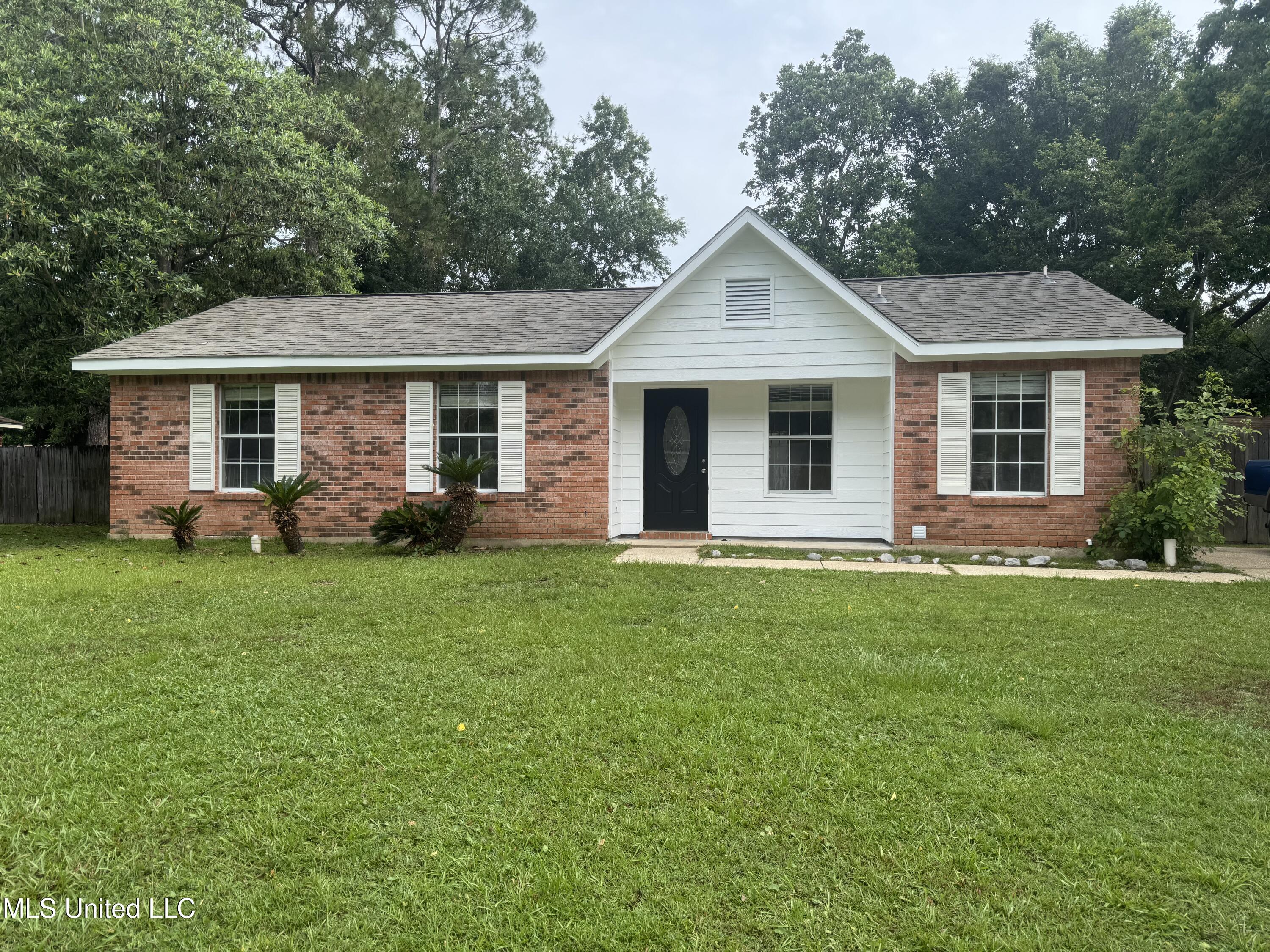 1412 Springridge Road, Gautier, Mississippi image 1