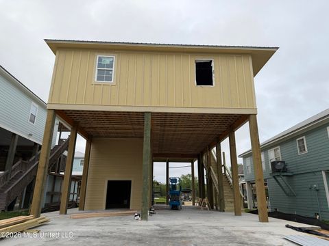 Homes For Sale - 4090 Victoria Street<br/> Hancock County, Bay Saint Louis, MS 39520