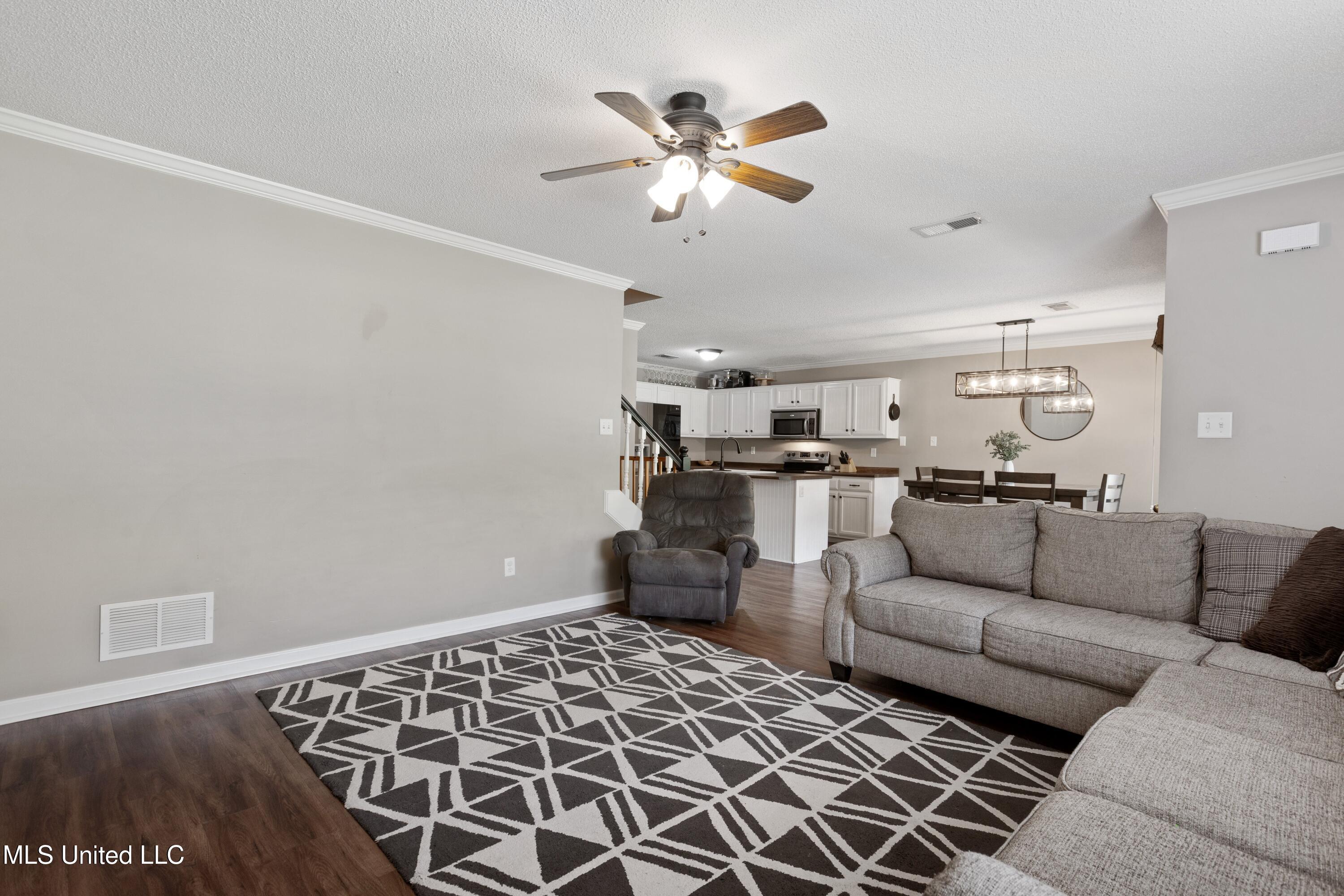 7880 N Shahkoka Drive, Olive Branch, Mississippi image 7