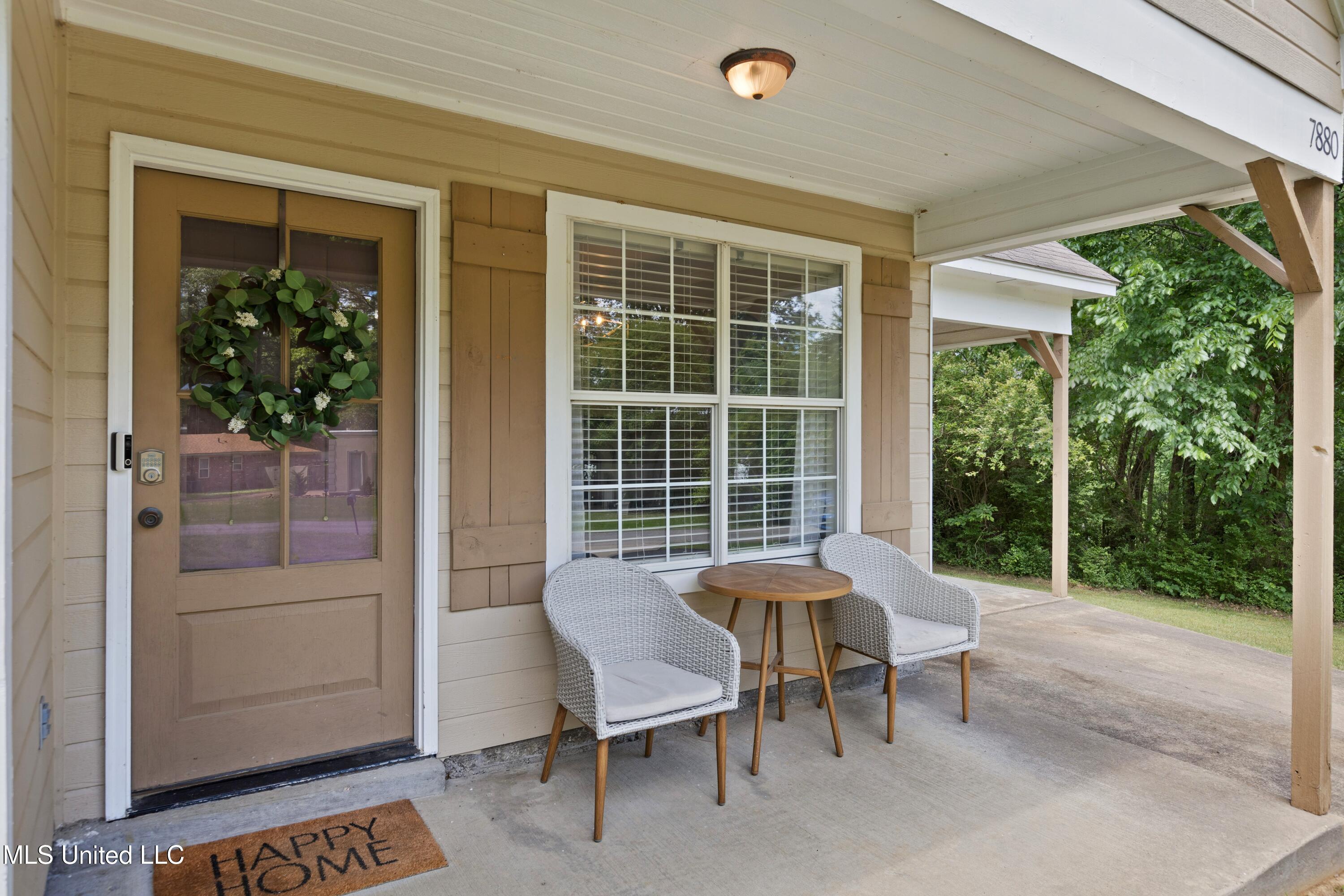 7880 N Shahkoka Drive, Olive Branch, Mississippi image 3