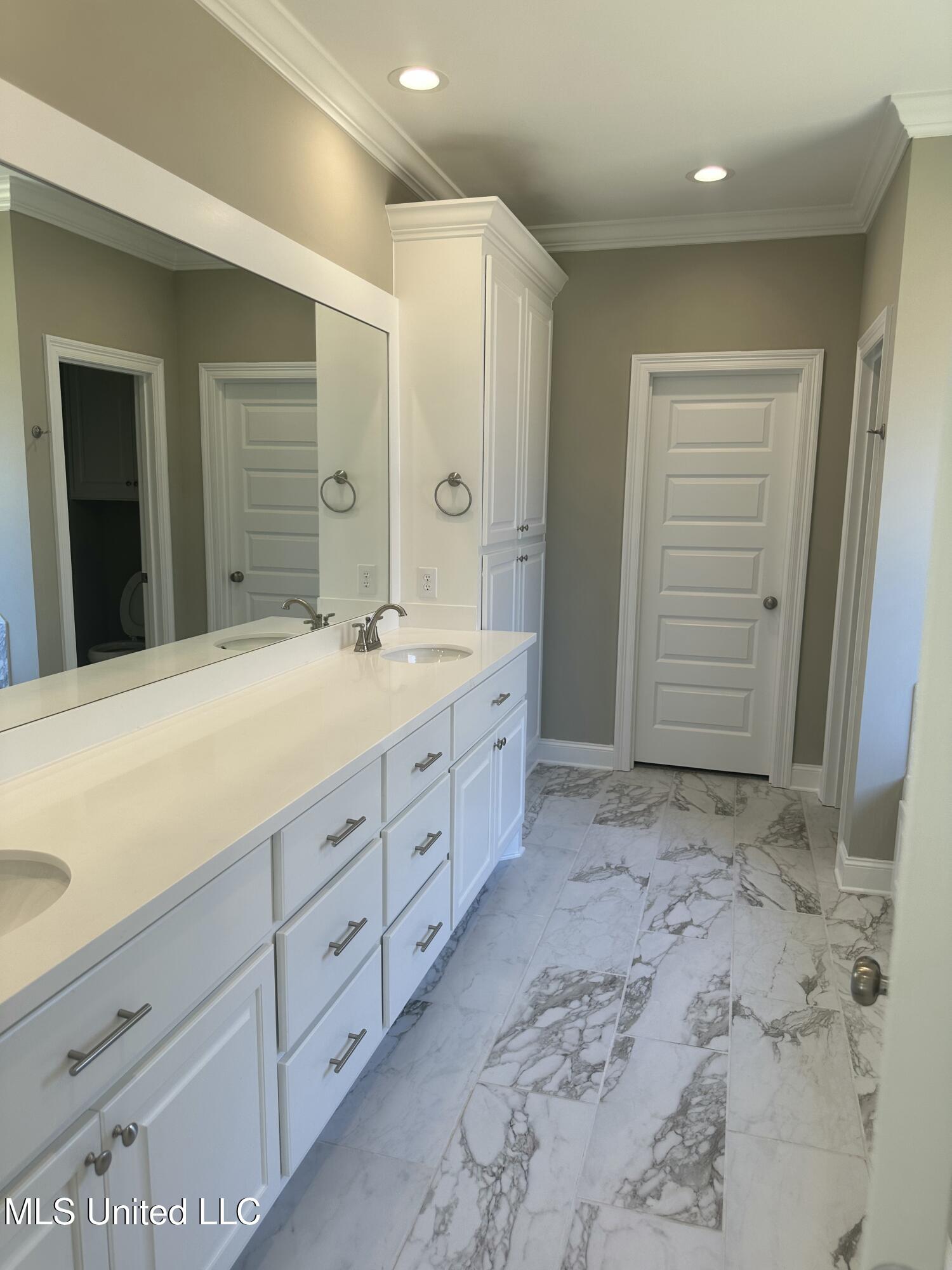 448 Aurora Circle, Canton, Mississippi image 14
