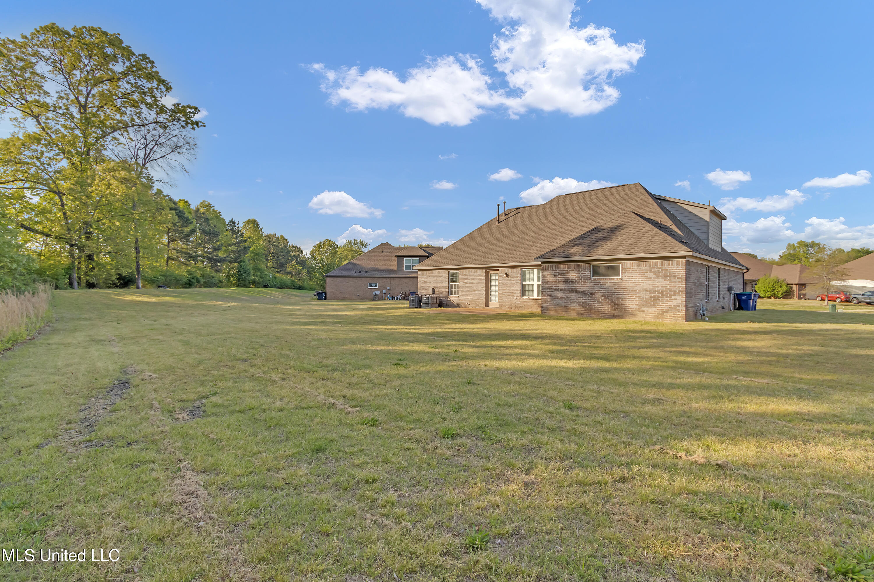 8539 S Courtly Circle, Olive Branch, Mississippi image 23