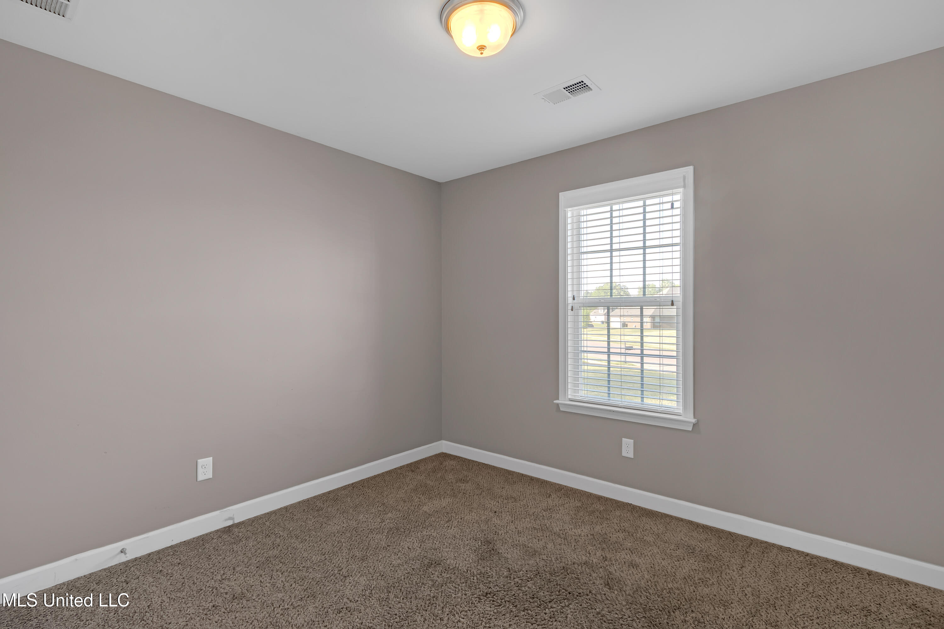 8539 S Courtly Circle, Olive Branch, Mississippi image 12