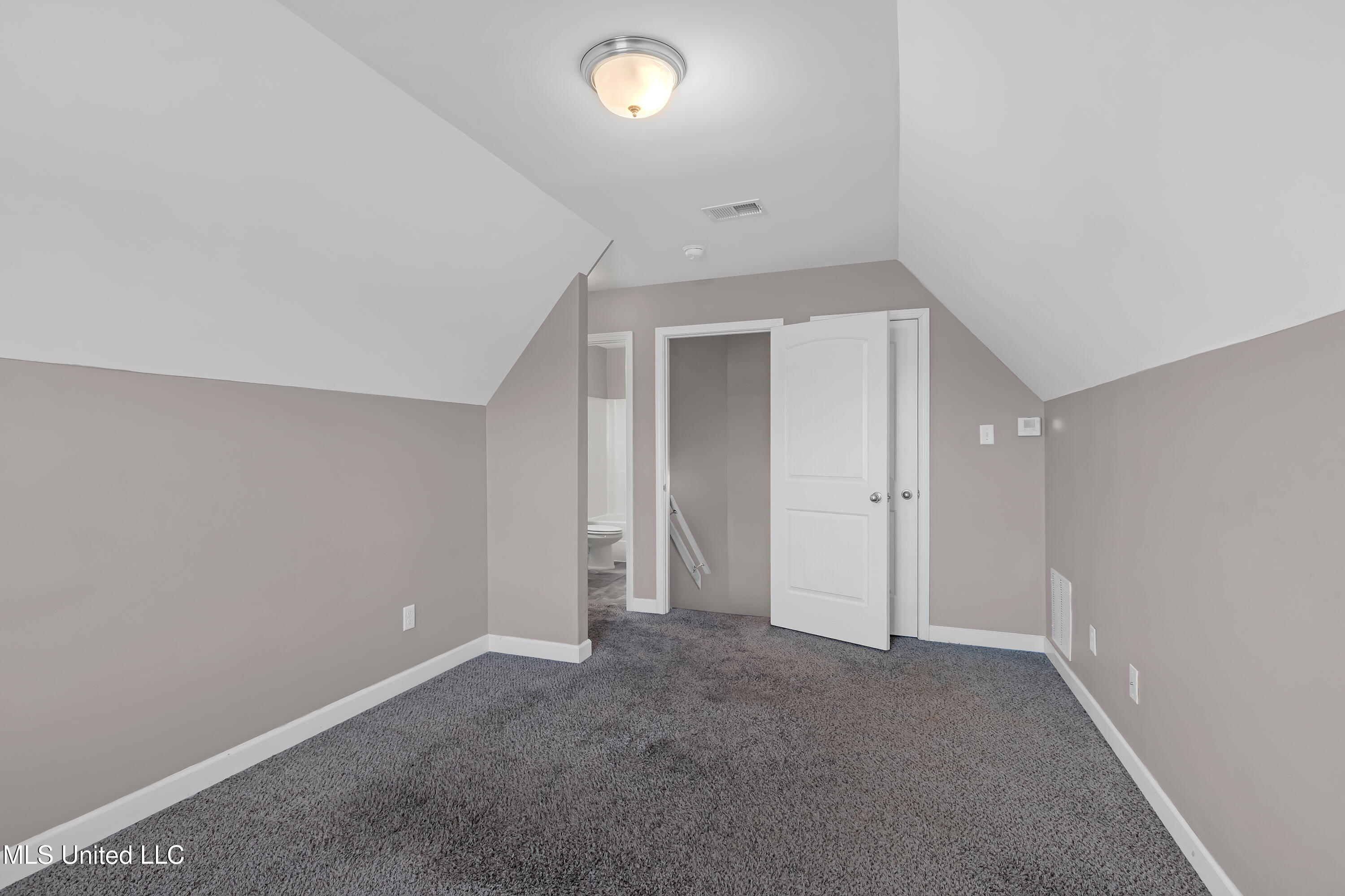 8539 S Courtly Circle, Olive Branch, Mississippi image 20