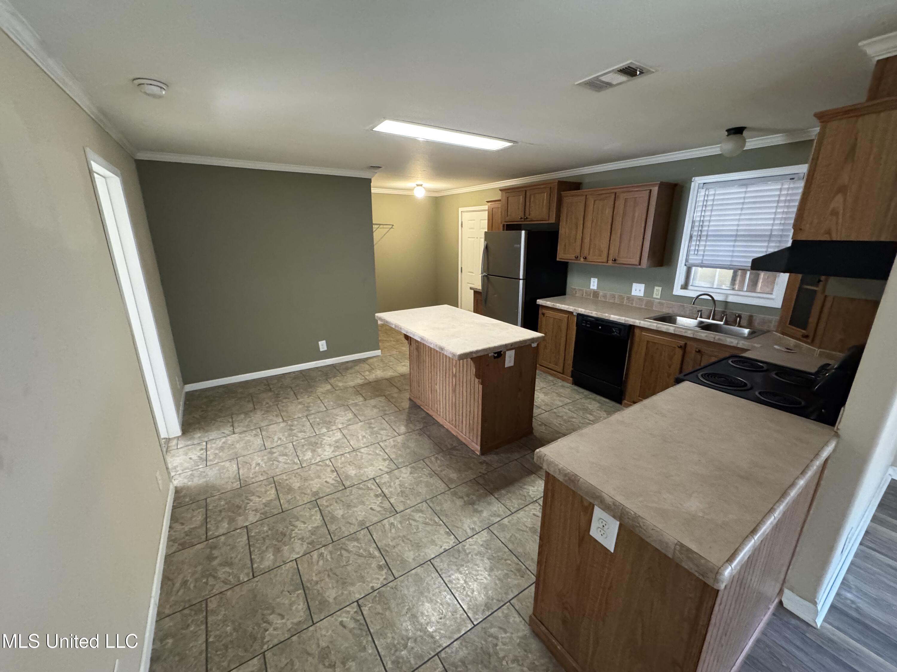 73 Crest Oak Drive, Starkville, Mississippi image 5