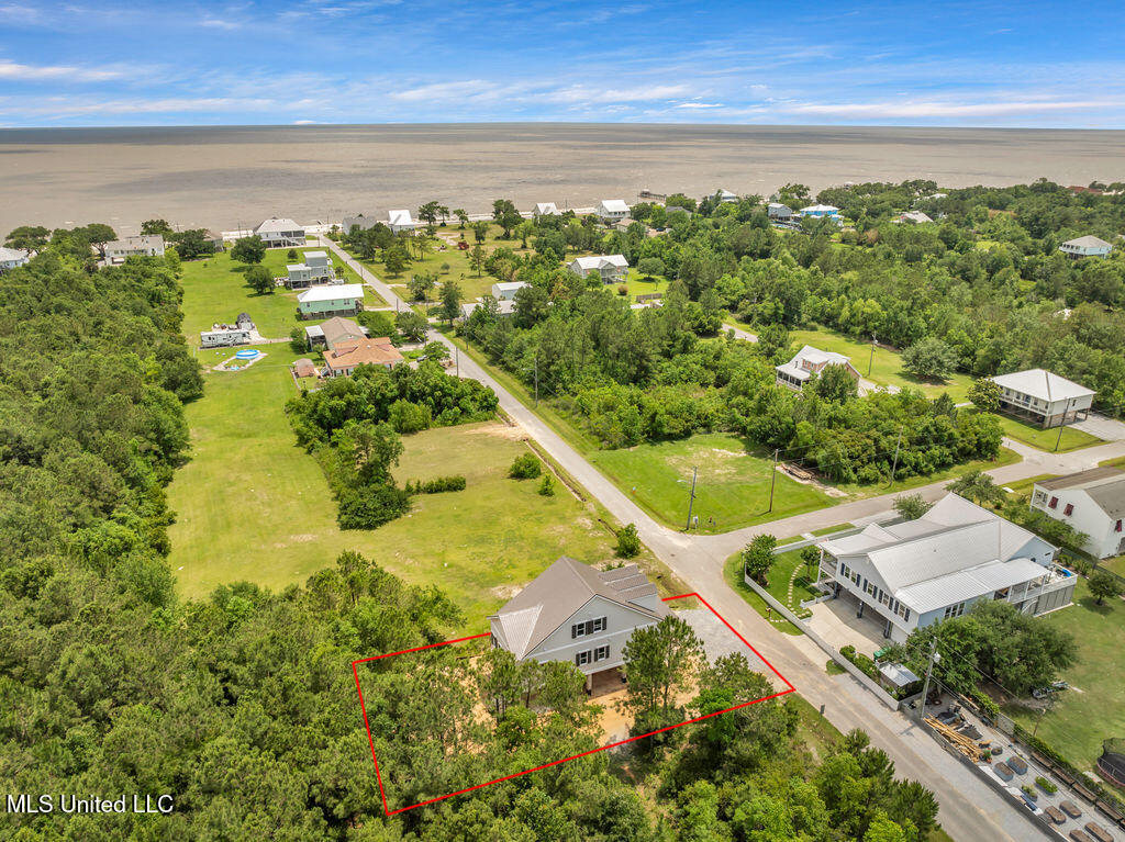 200 Farrar Lane, Waveland, Mississippi image 2