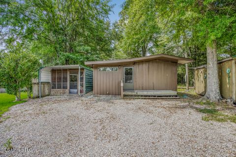 Homes For Sale - 1885 Silver Creek Road<br/> Wilkinson County, Crosby, MS 39633