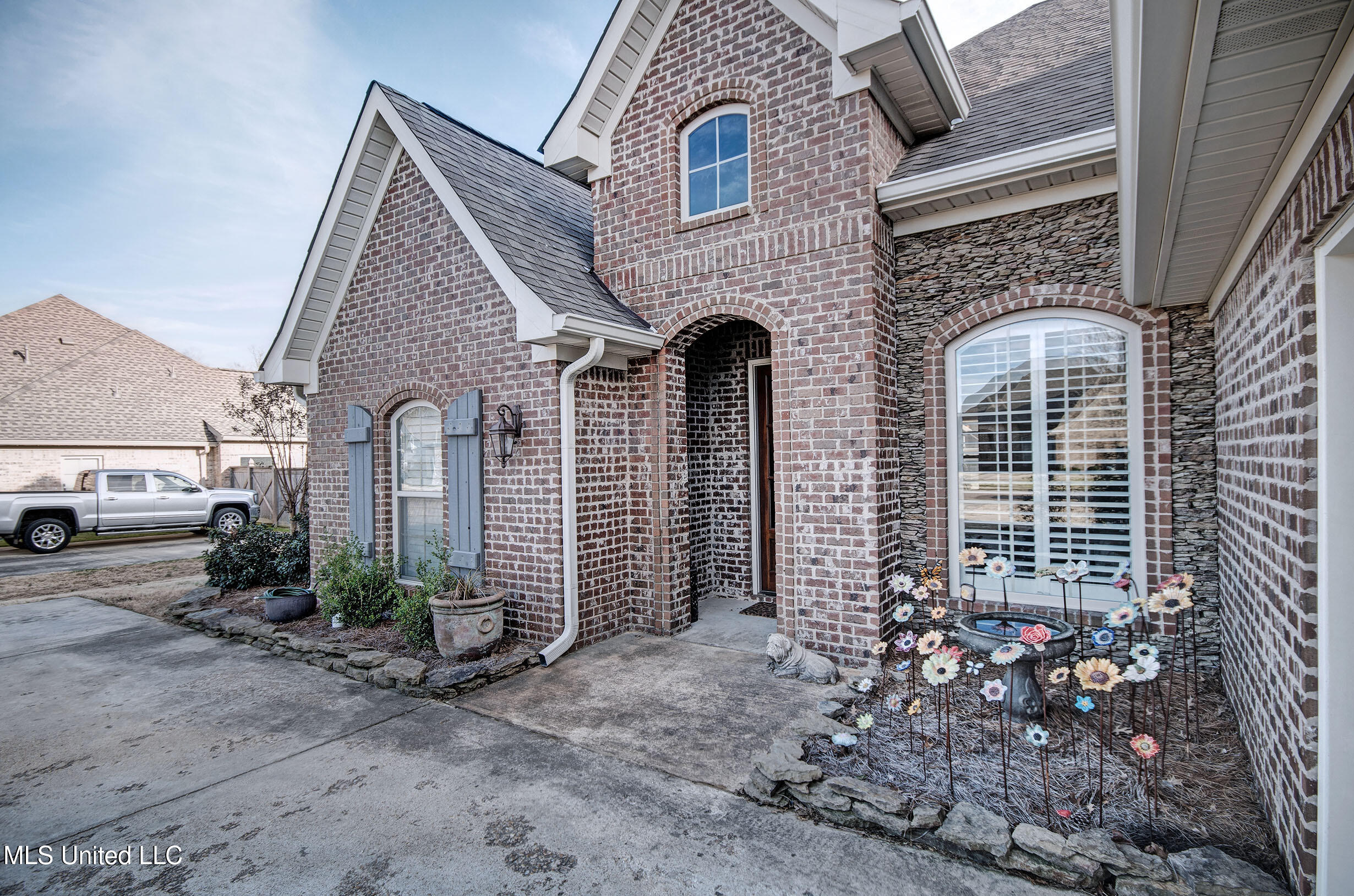 168 Belle Oak Drive, Brandon, Mississippi image 3