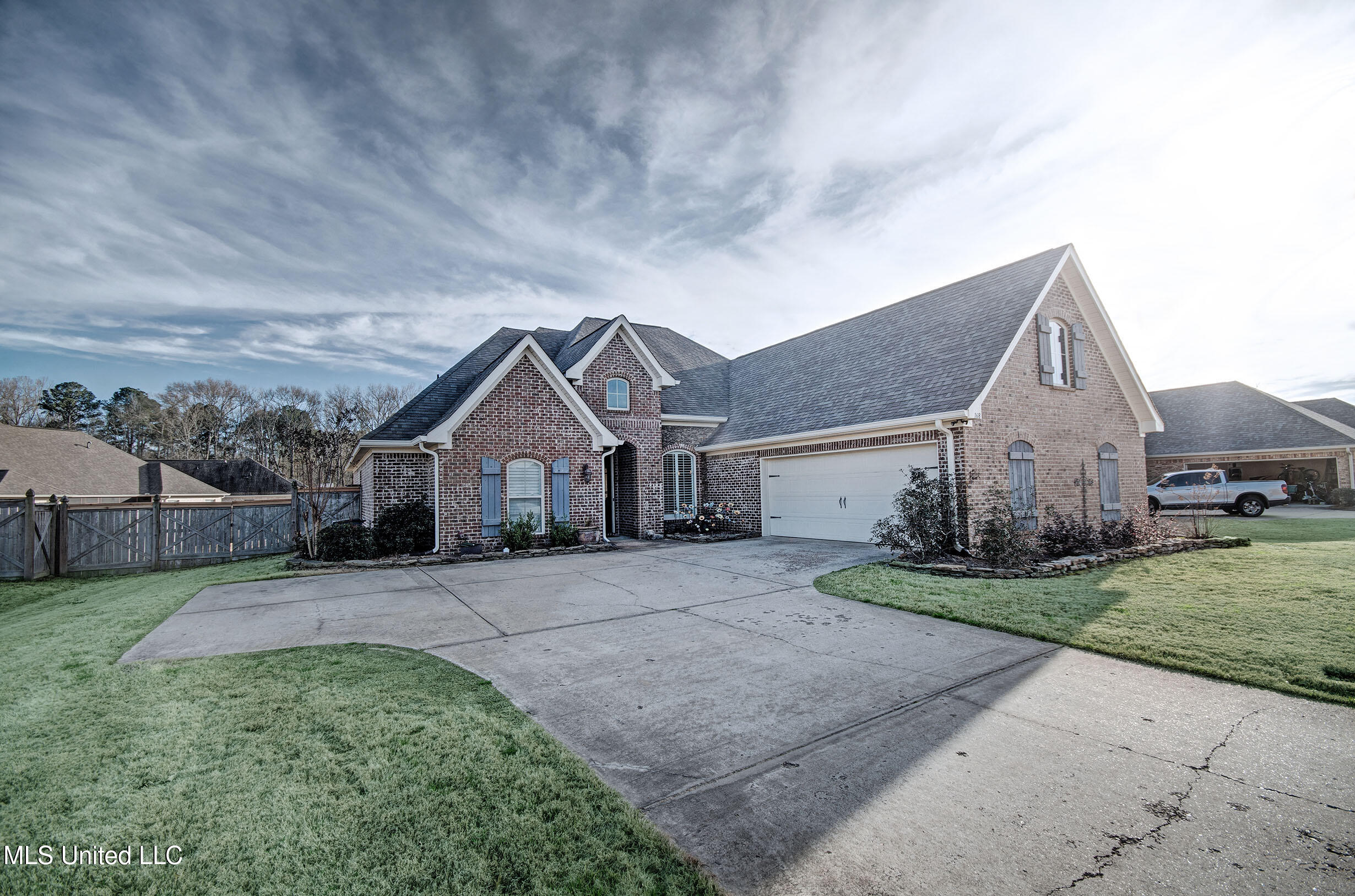 168 Belle Oak Drive, Brandon, Mississippi image 2