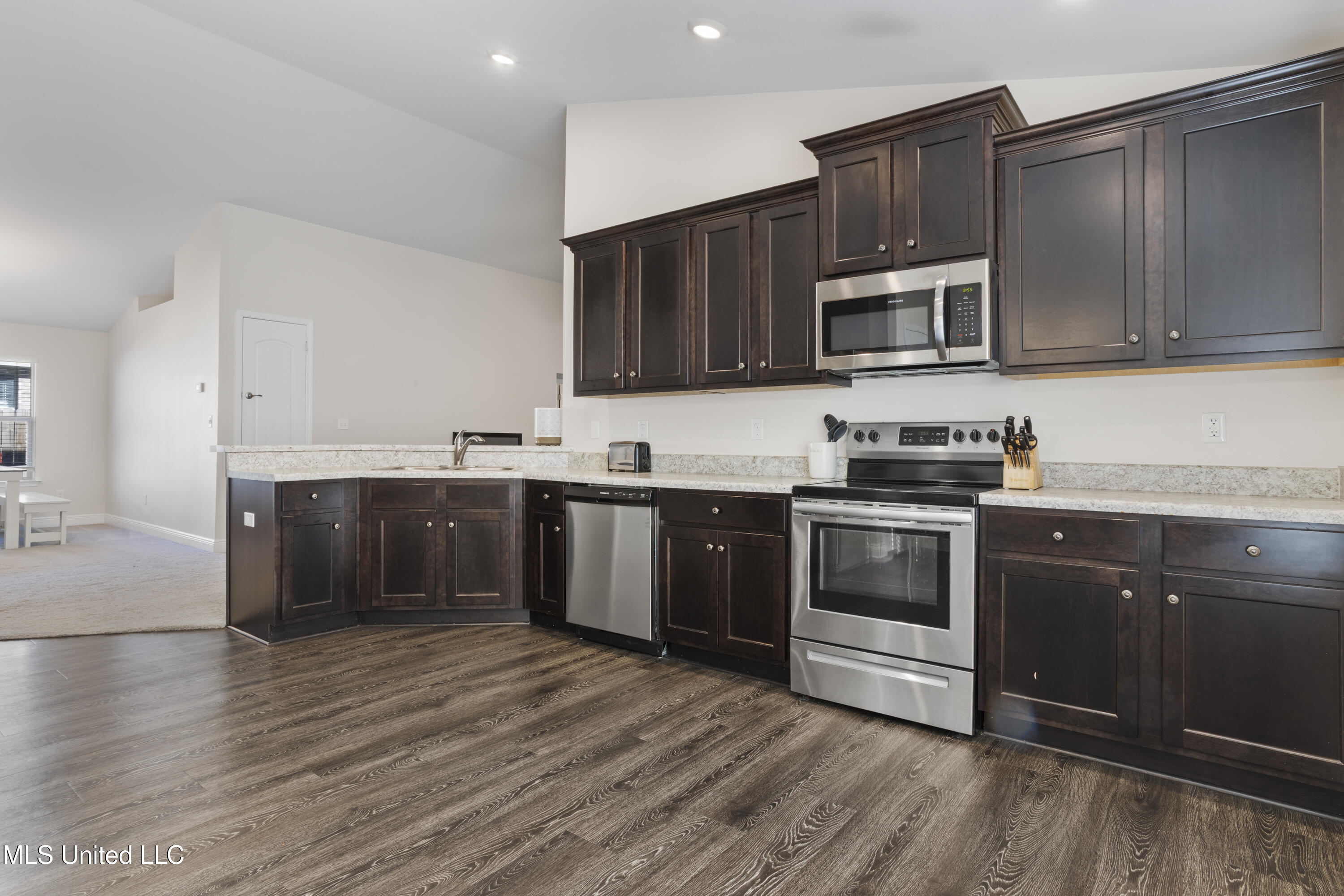 18200 Tiffany Renee Drive, Gulfport, Mississippi image 11