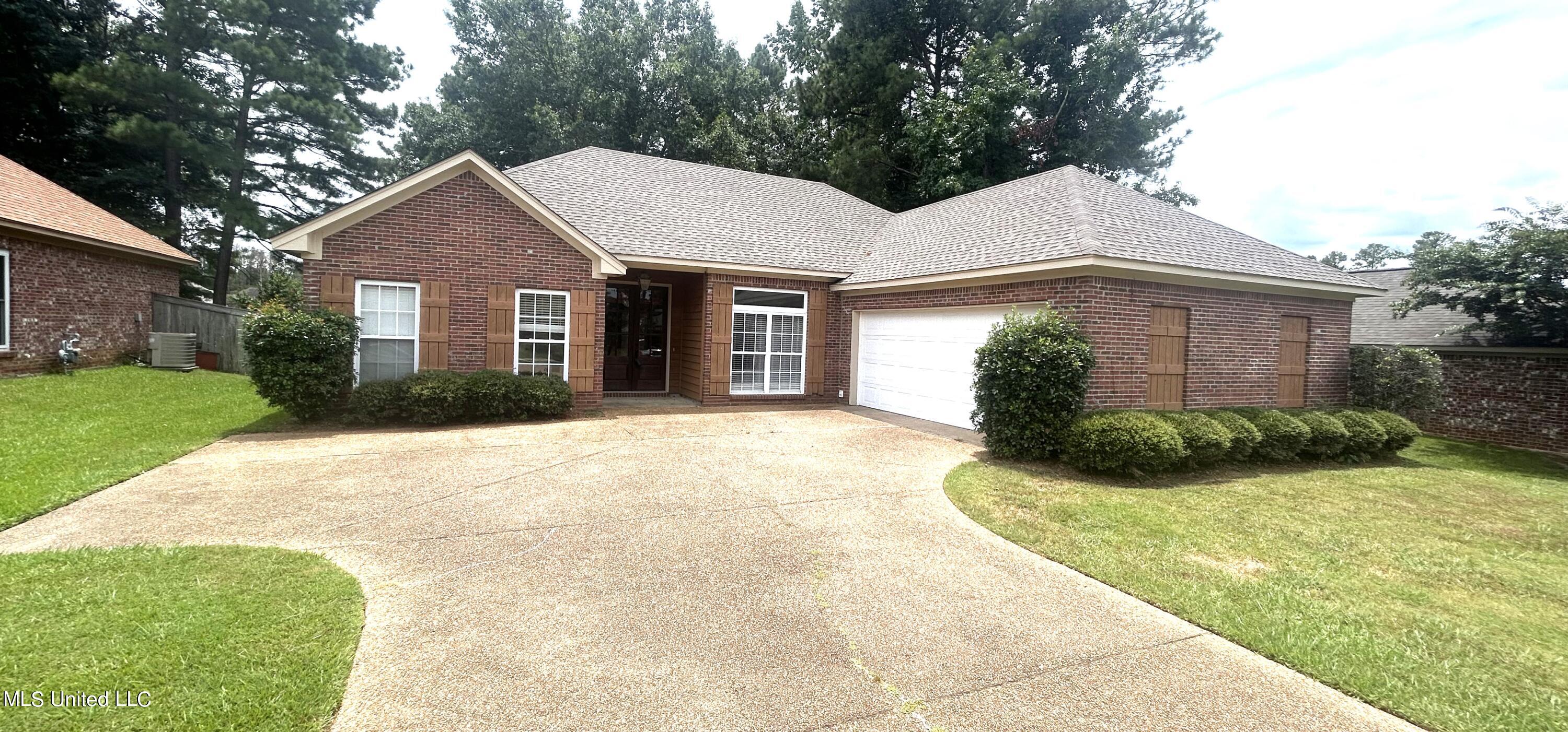 107 Highbury Cove, Canton, Mississippi image 1