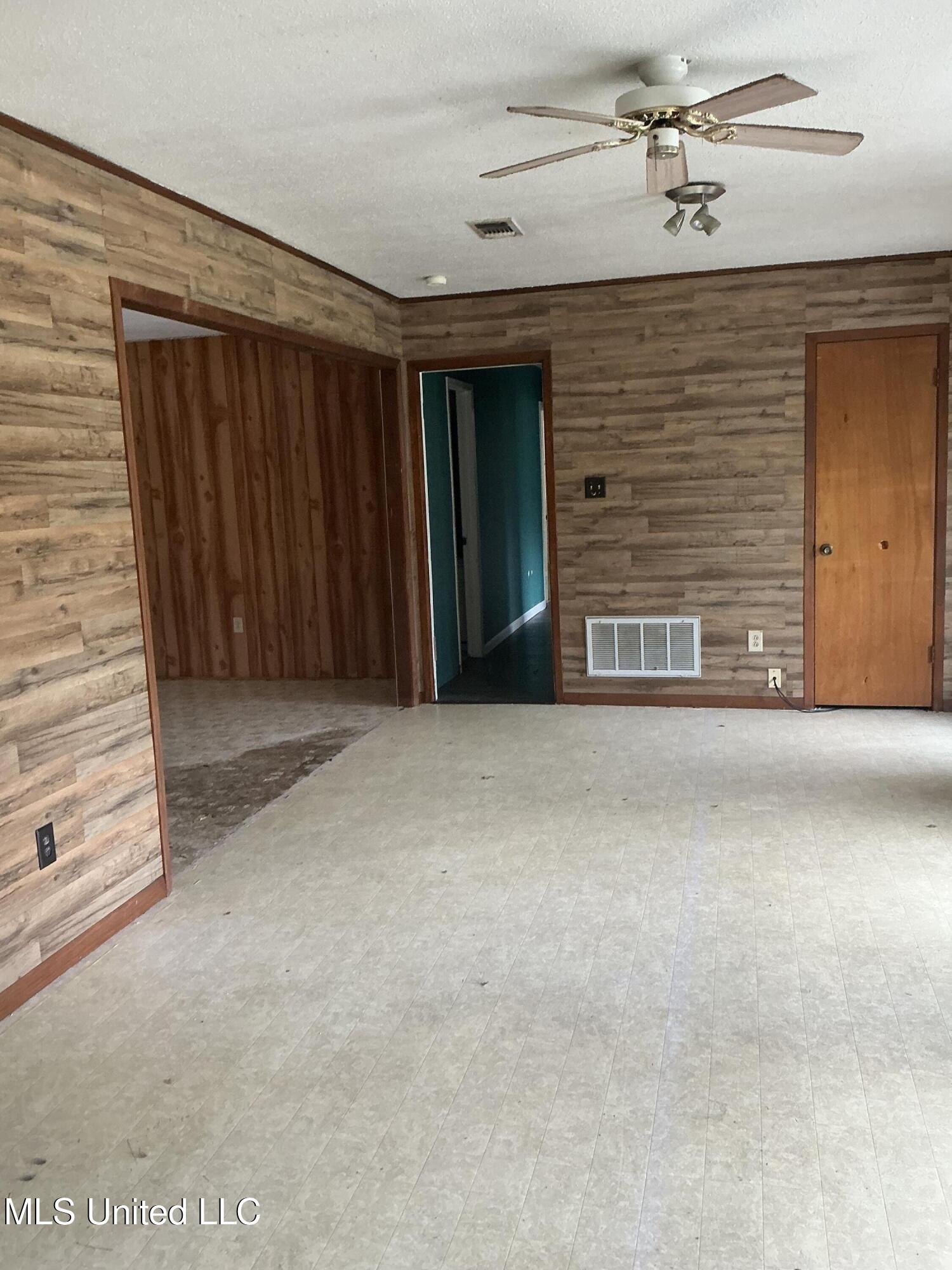214 Gilley Lane, Leakesville, Mississippi image 10