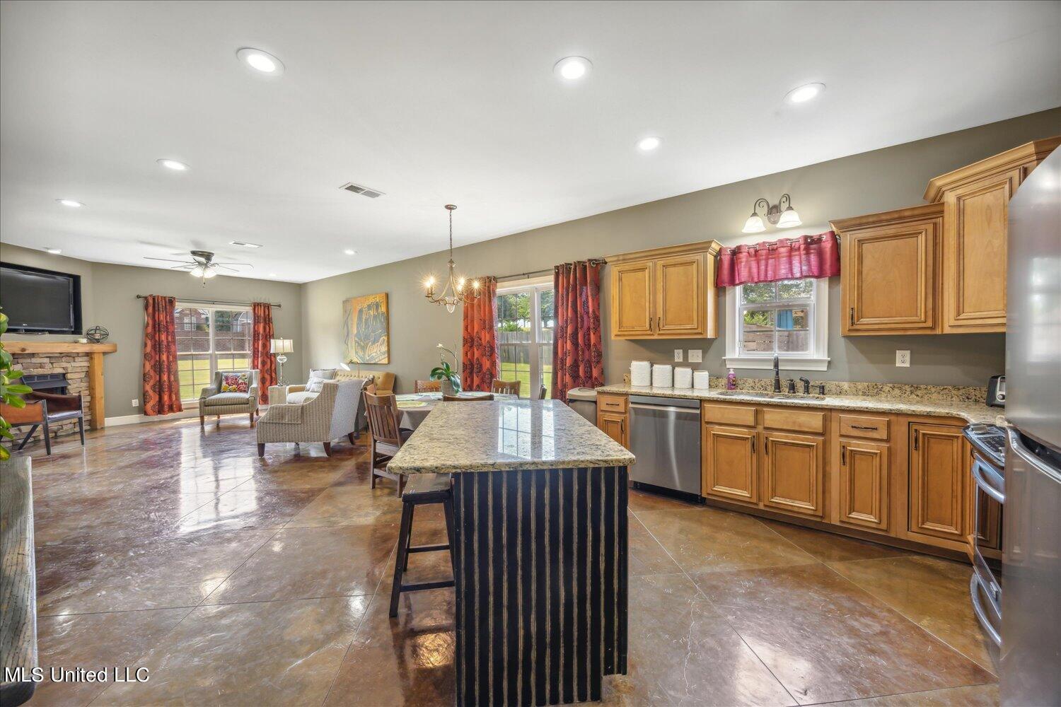 8655 Belmor Crossing Cove, Olive Branch, Mississippi image 10