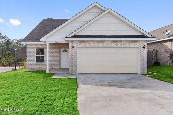14003 WATERFORD CIR, GULFPORT, MS 39503 - Image 997aefec4cbb08ca3c1f45a718fe0ca2/1095508744