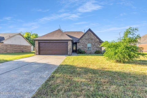 Homes For Sale - 3960 Shae Pierce Drive<br/> Southaven, MS 38671
