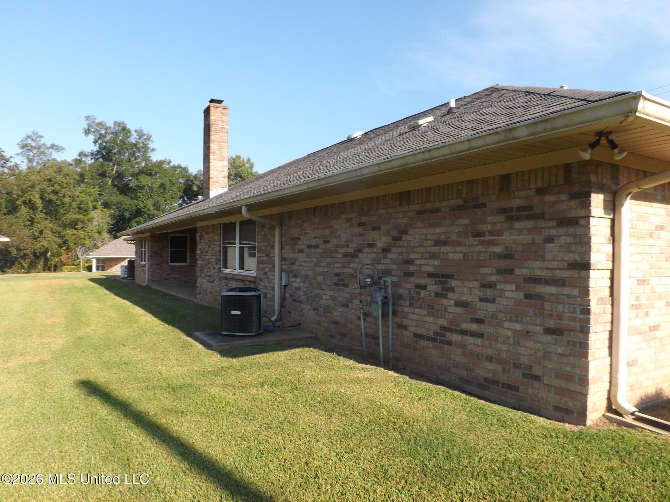 471 River Road