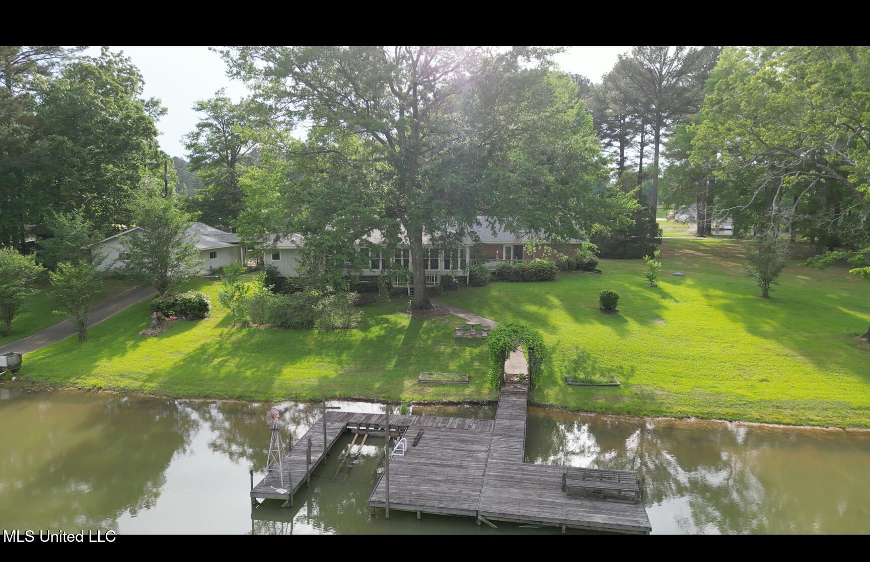 106 Skiers Point, Canton, Mississippi image 3