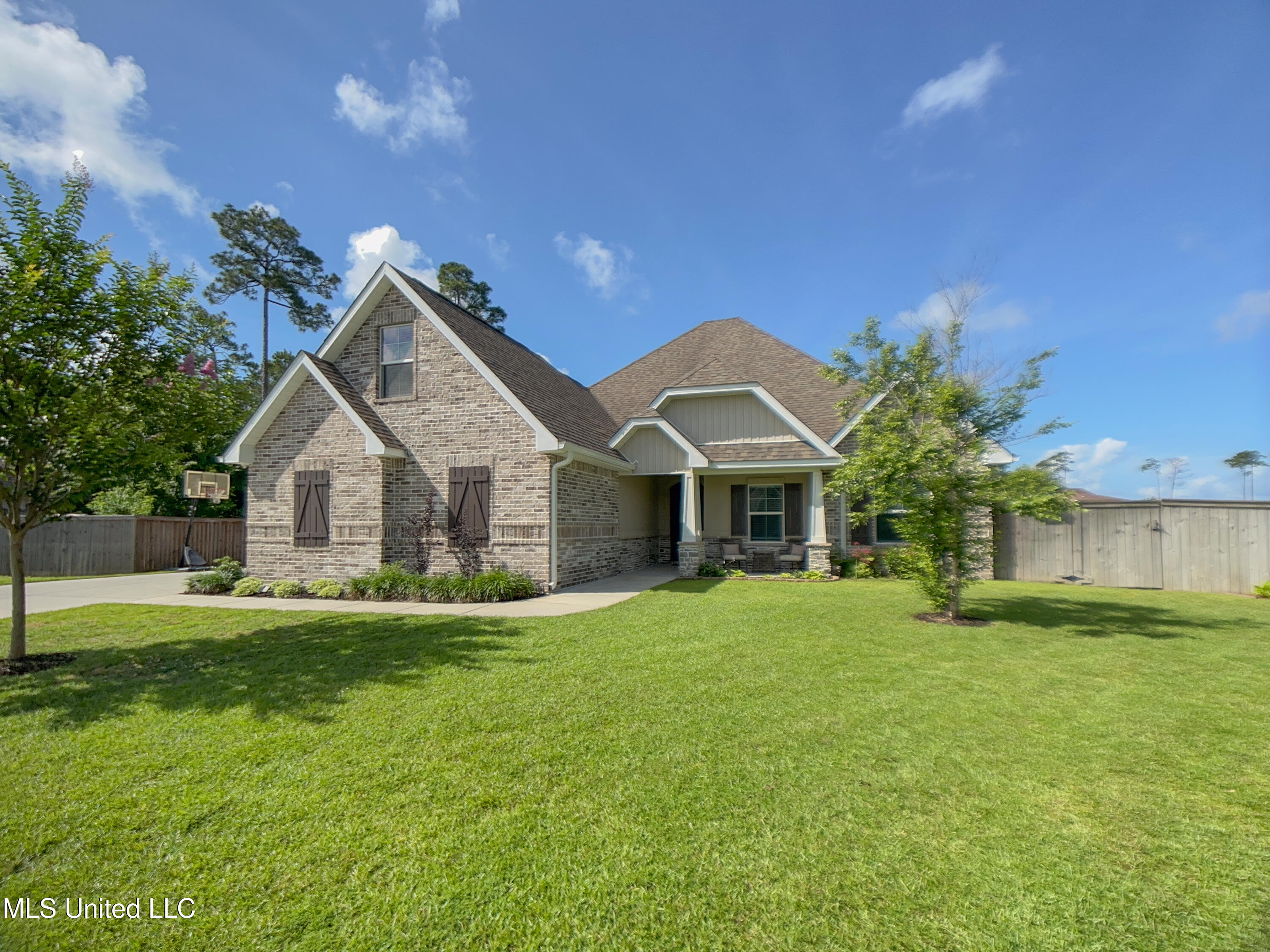 5807 Sylvester Street, Ocean Springs, Mississippi image 1