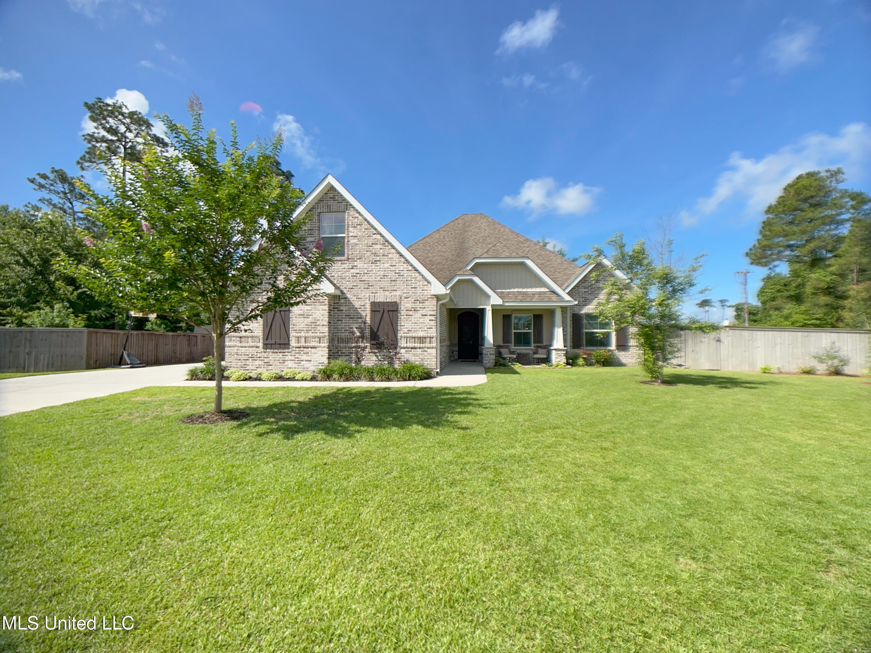 5807 Sylvester Street, Ocean Springs, Mississippi image 2